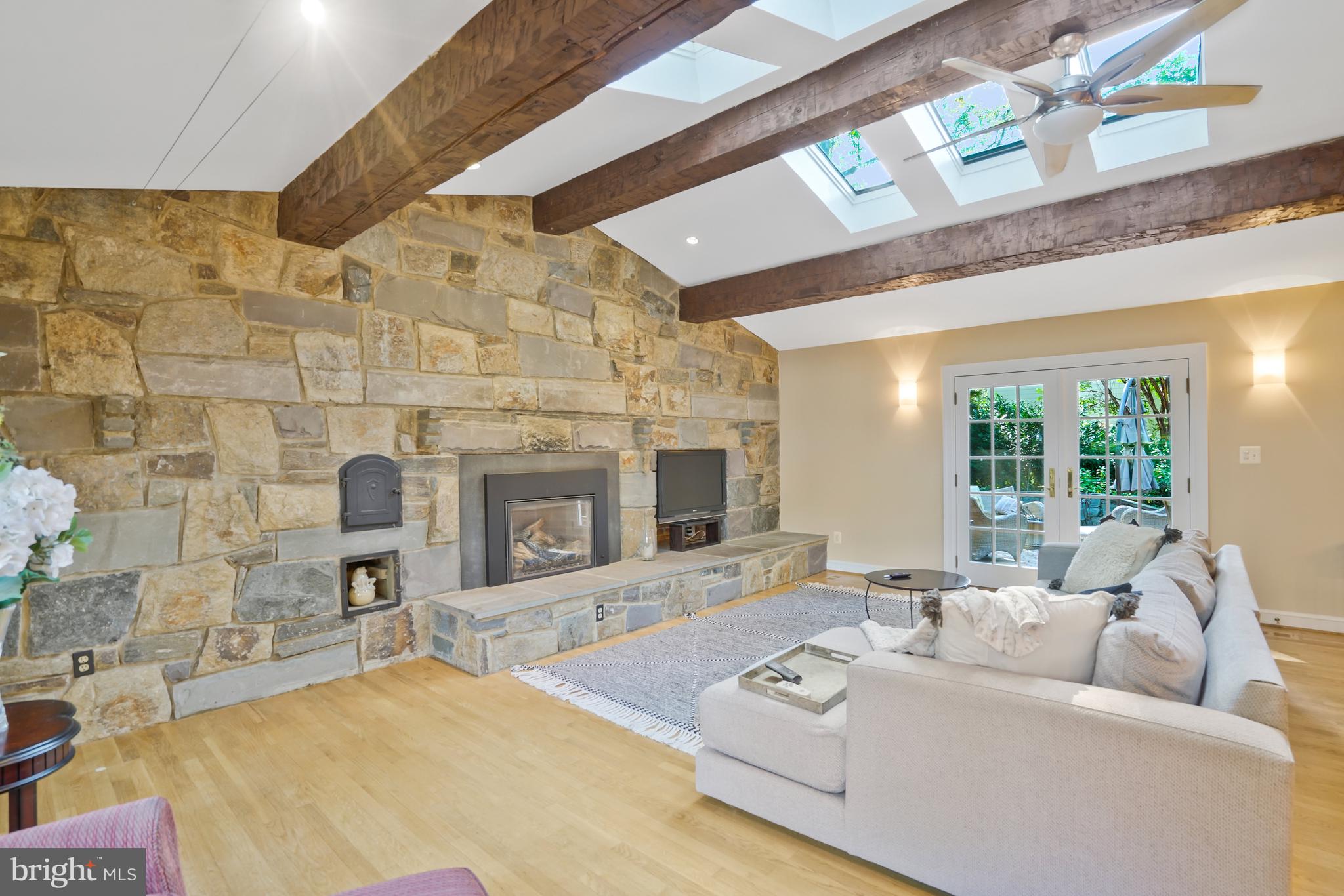 CRESTON - Residential