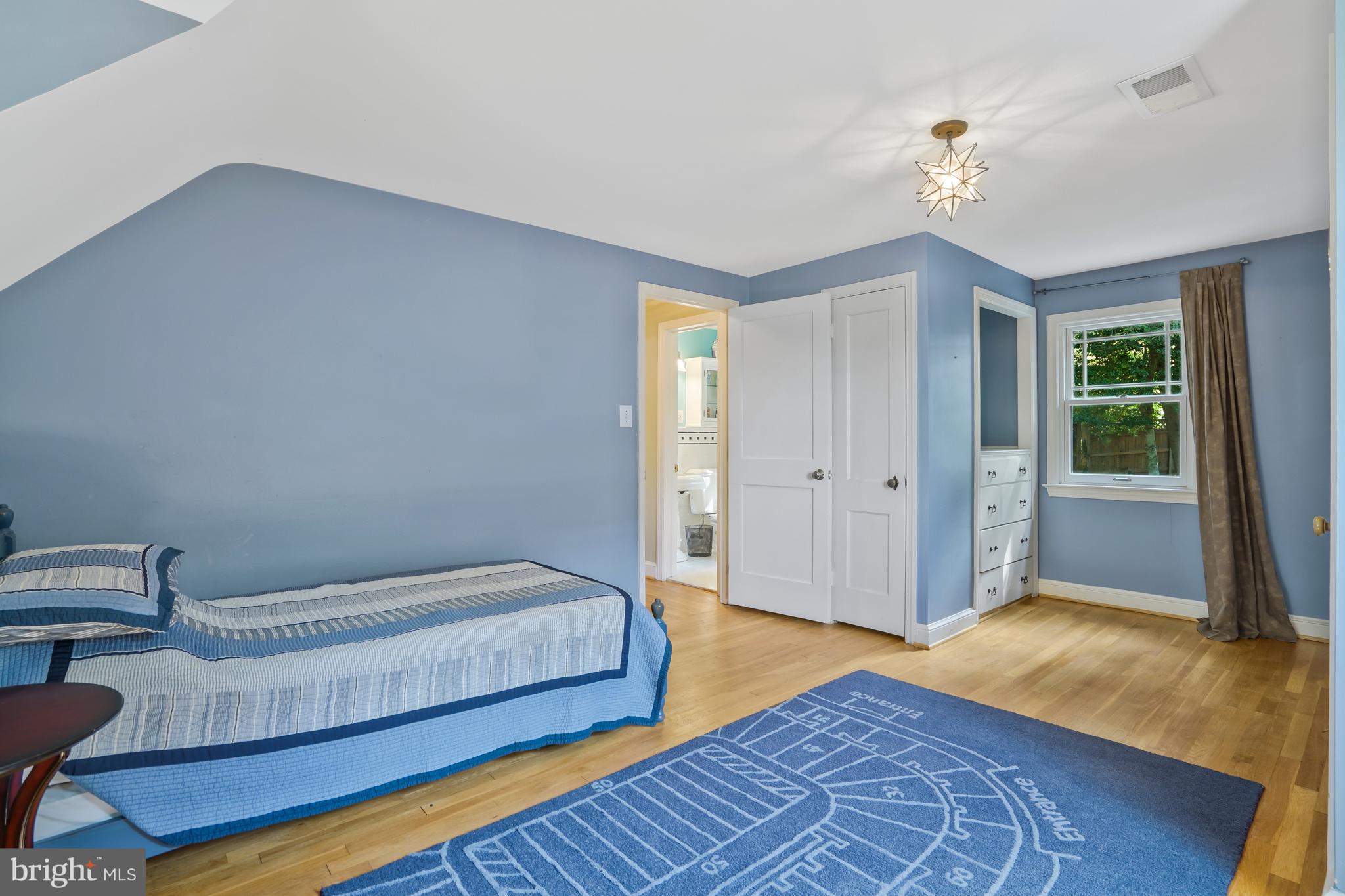 CRESTON - Residential