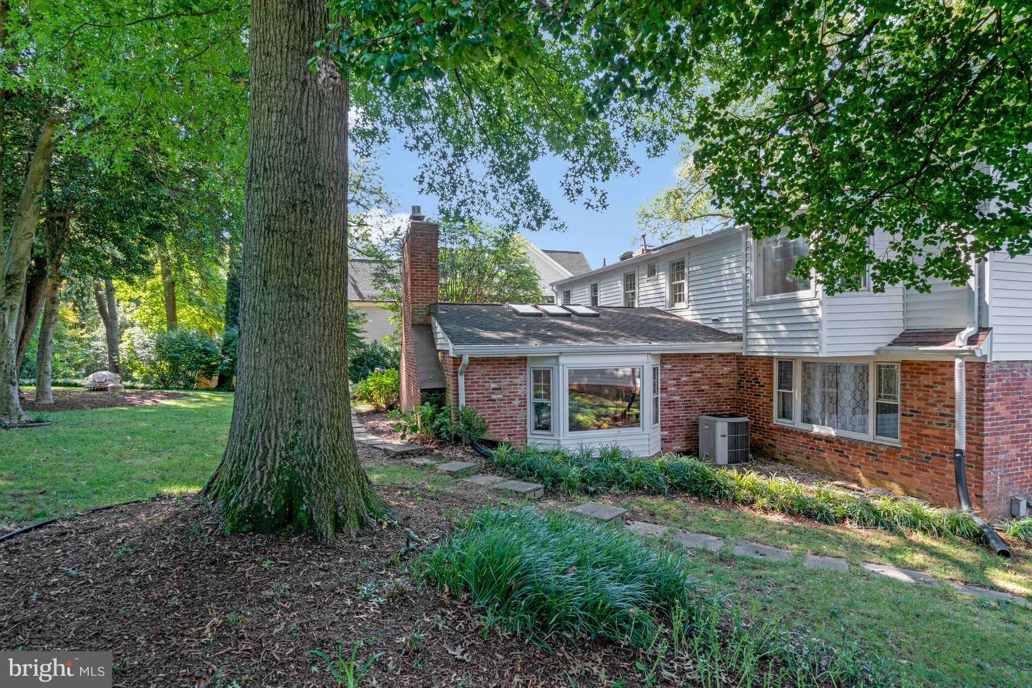 CRESTON - Residential