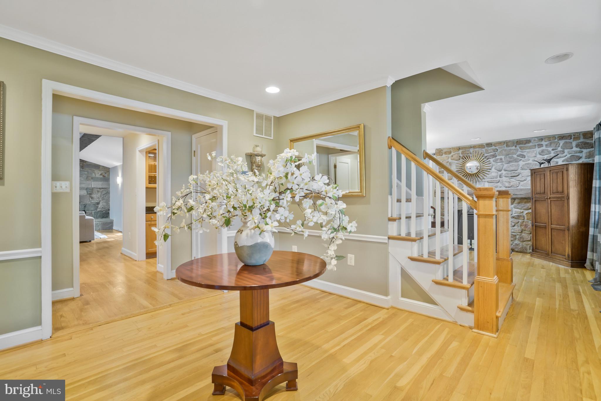 CRESTON - Residential