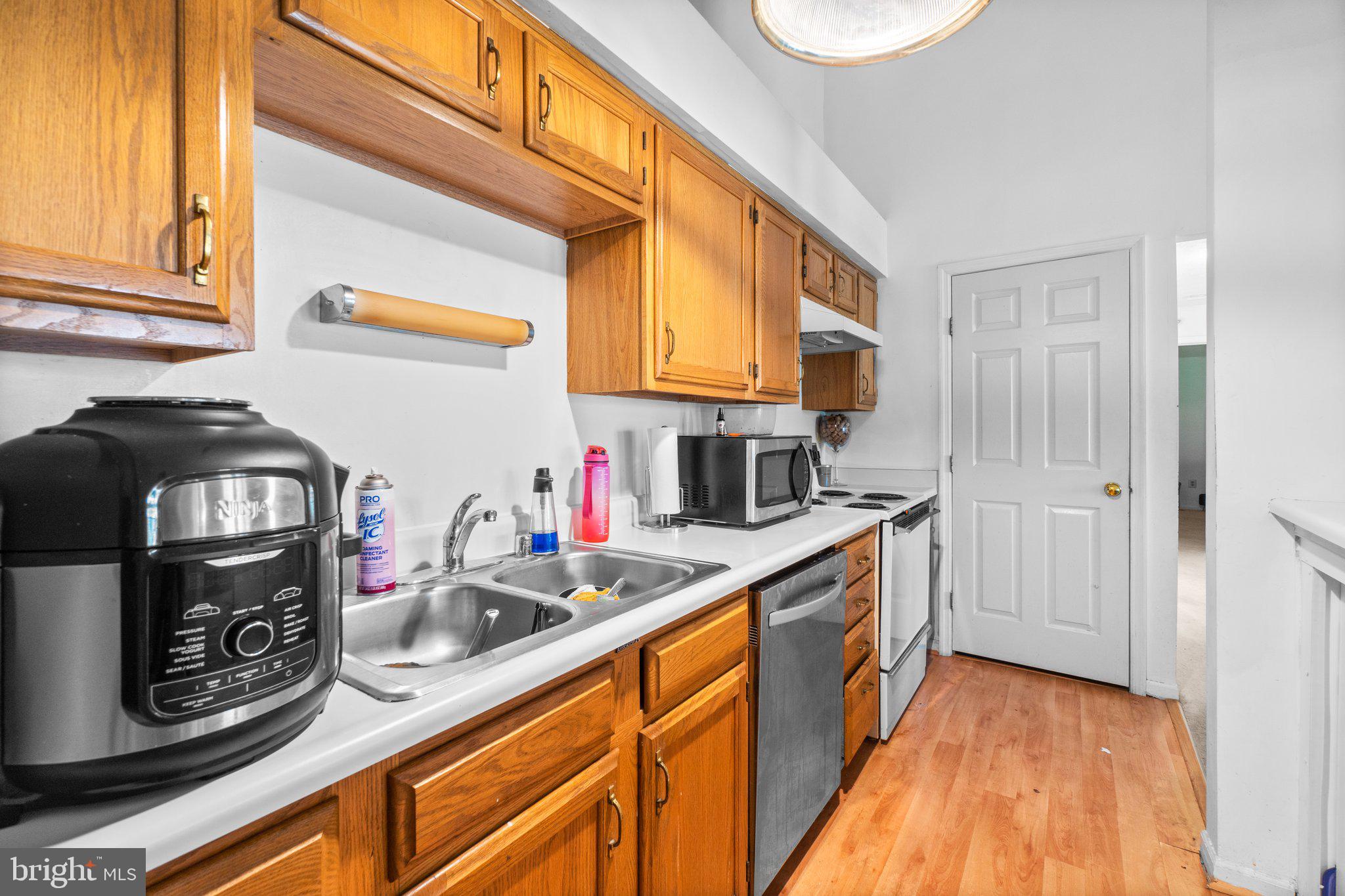 PIKESVILLE - Residential