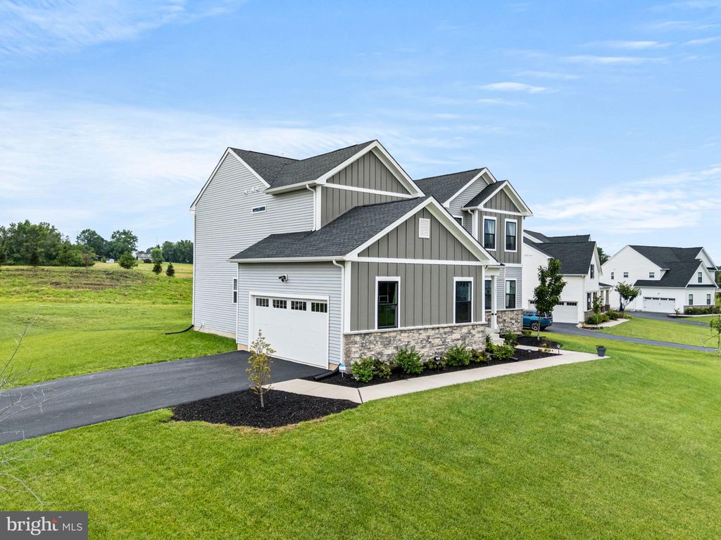 Photo of 131 Violet Way, SPRING CITY, PA 19475 (MLS # PACT2117254)