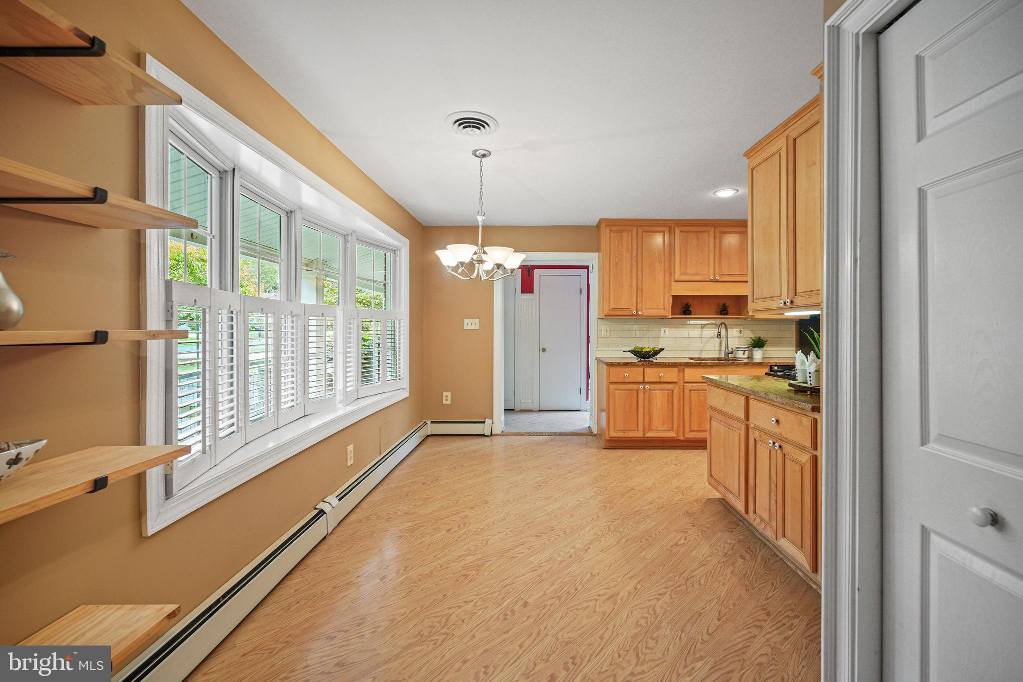 SHERWOOD FOREST MANOR - Residential