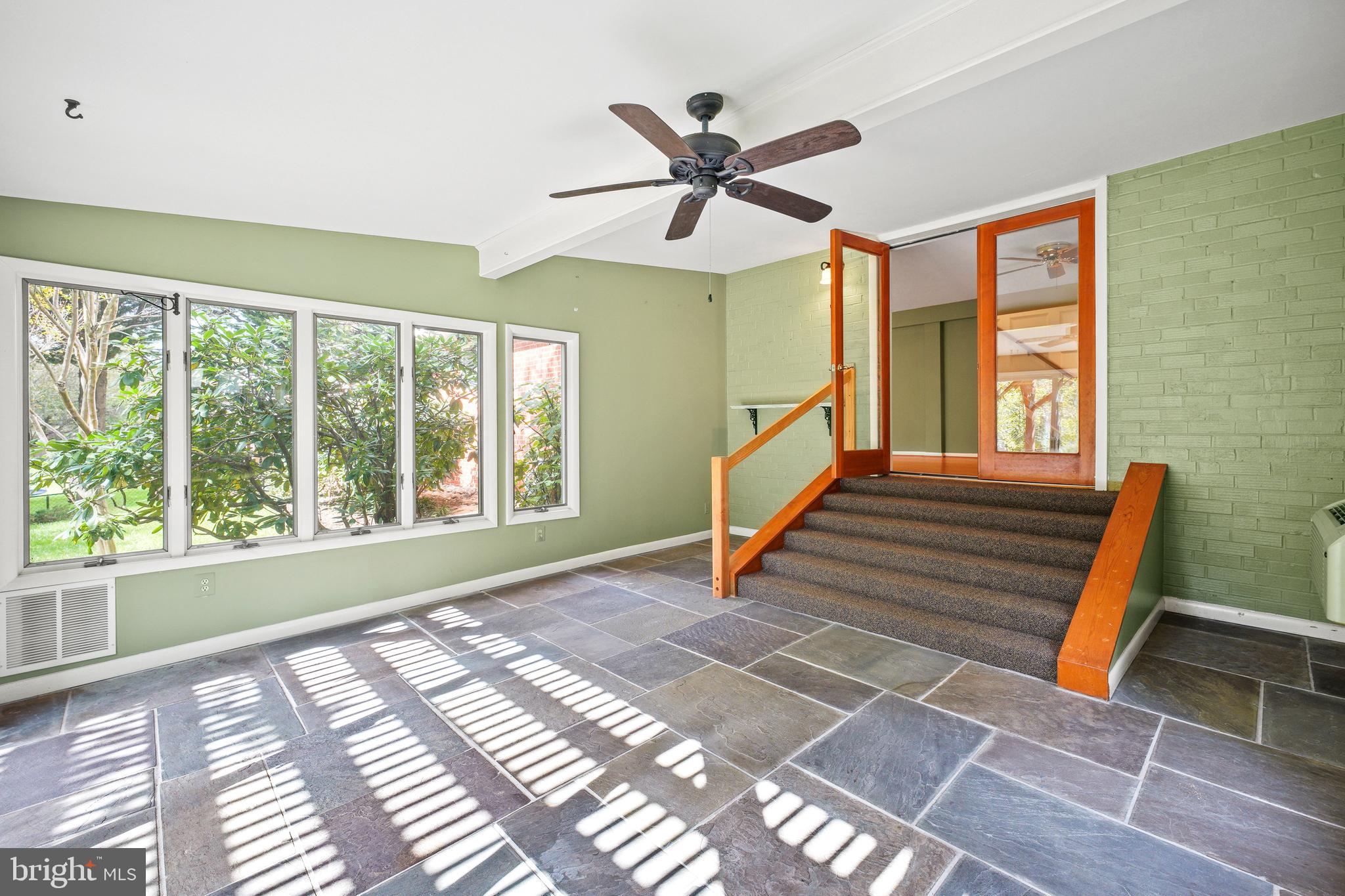 SHERWOOD FOREST MANOR - Residential