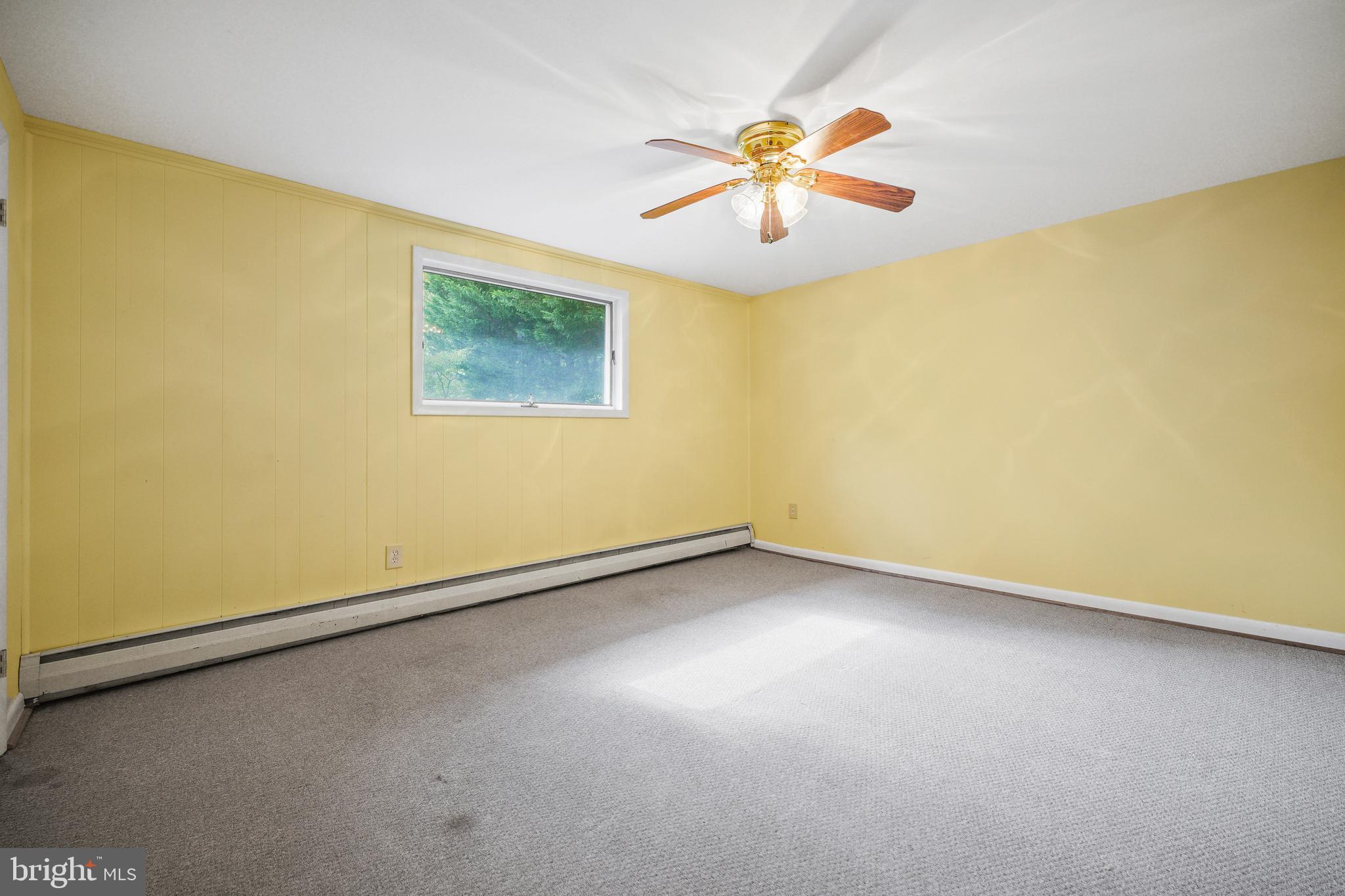 SHERWOOD FOREST MANOR - Residential