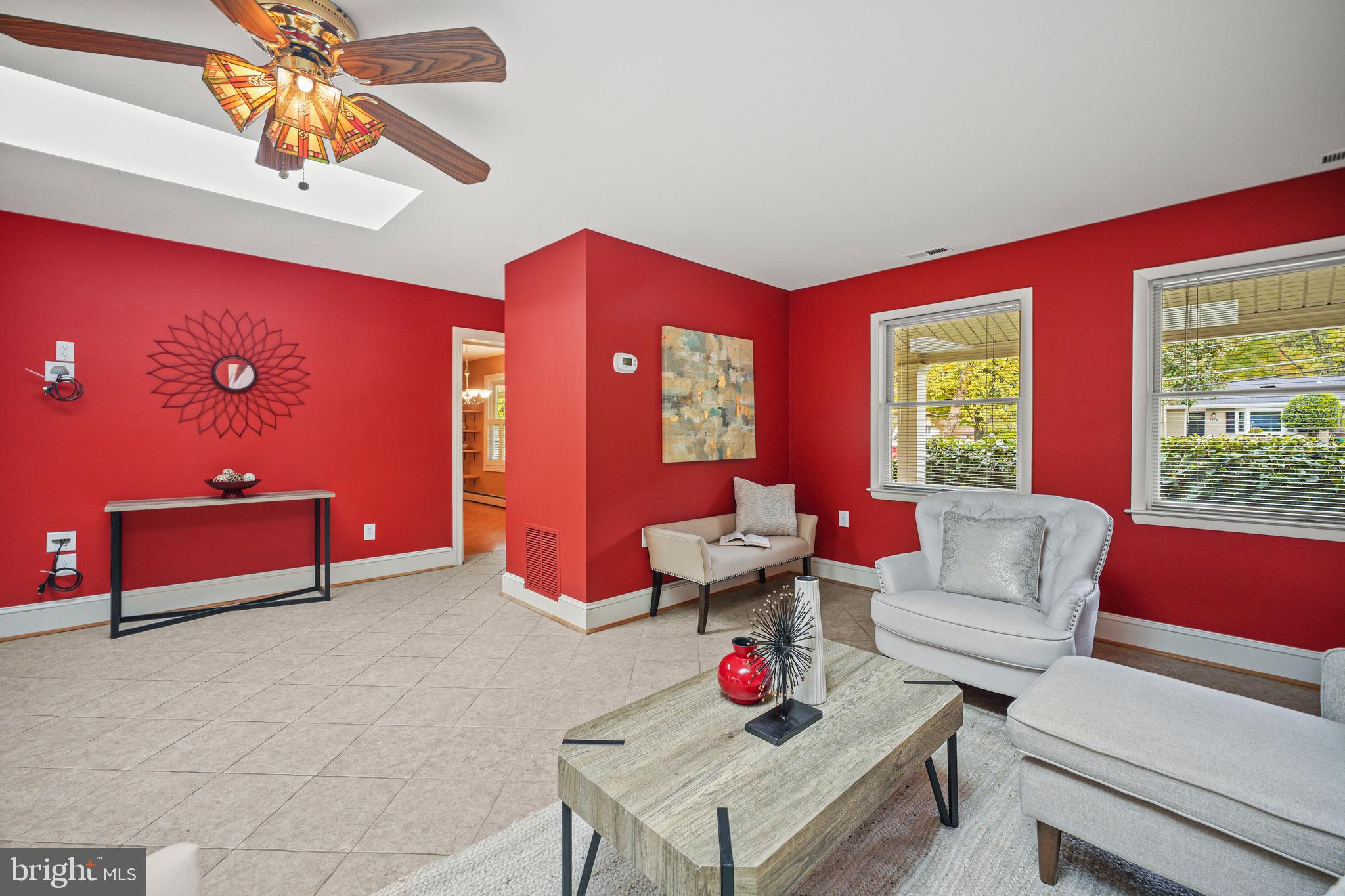 SHERWOOD FOREST MANOR - Residential