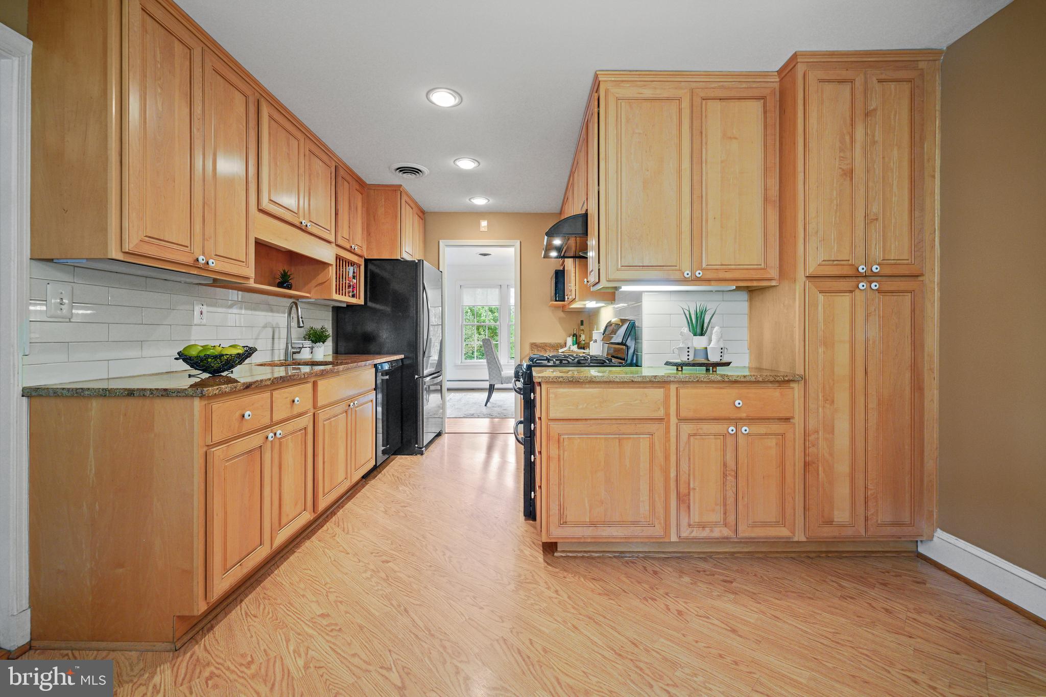 SHERWOOD FOREST MANOR - Residential