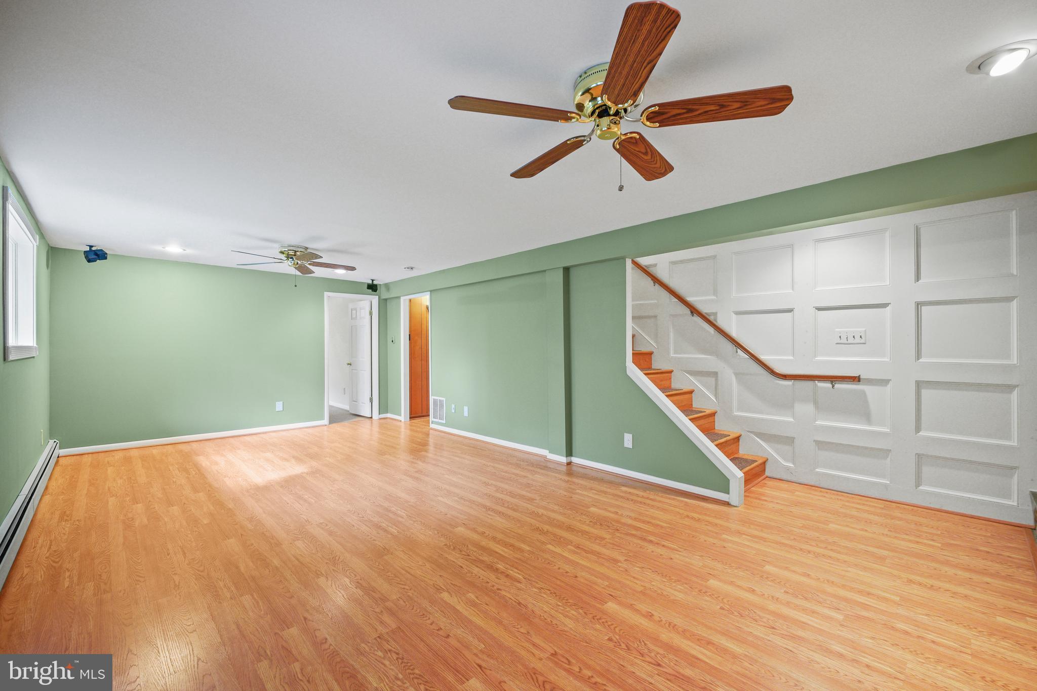 SHERWOOD FOREST MANOR - Residential