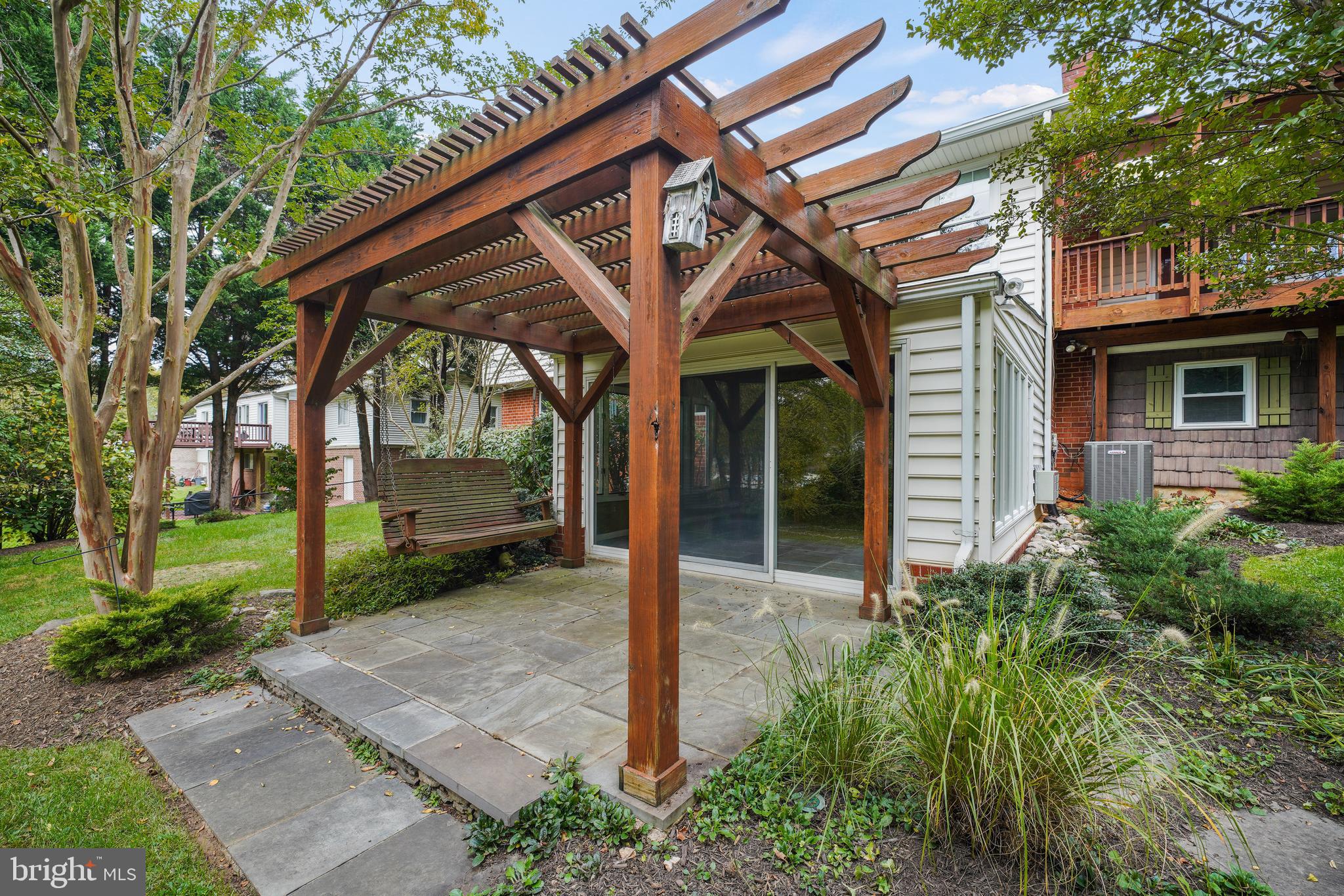 SHERWOOD FOREST MANOR - Residential