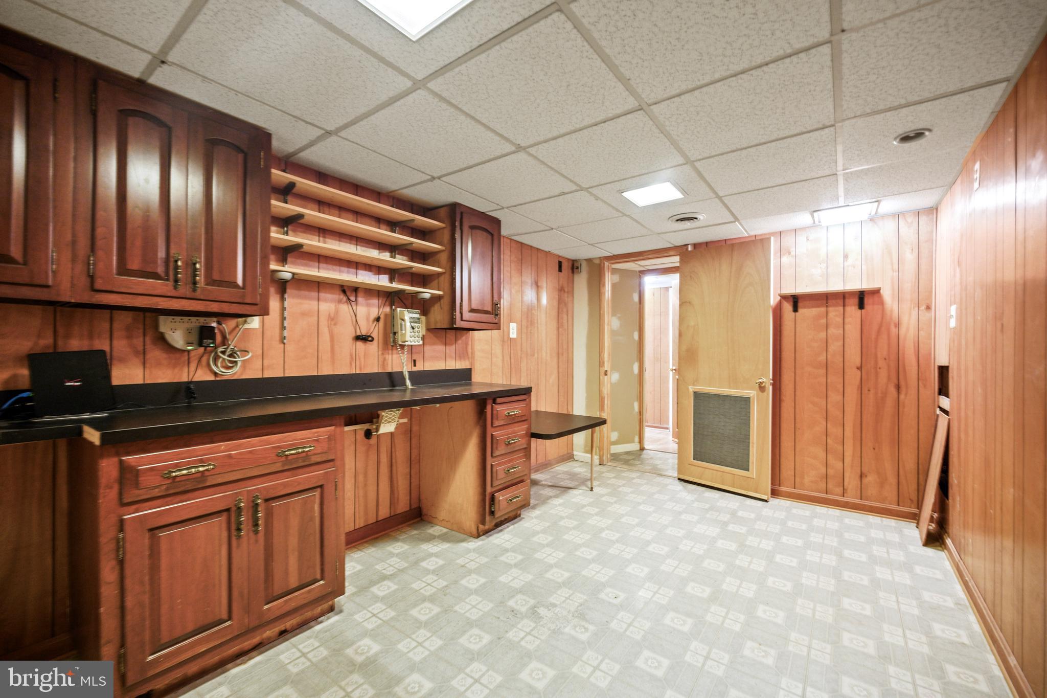 SHERWOOD FOREST MANOR - Residential