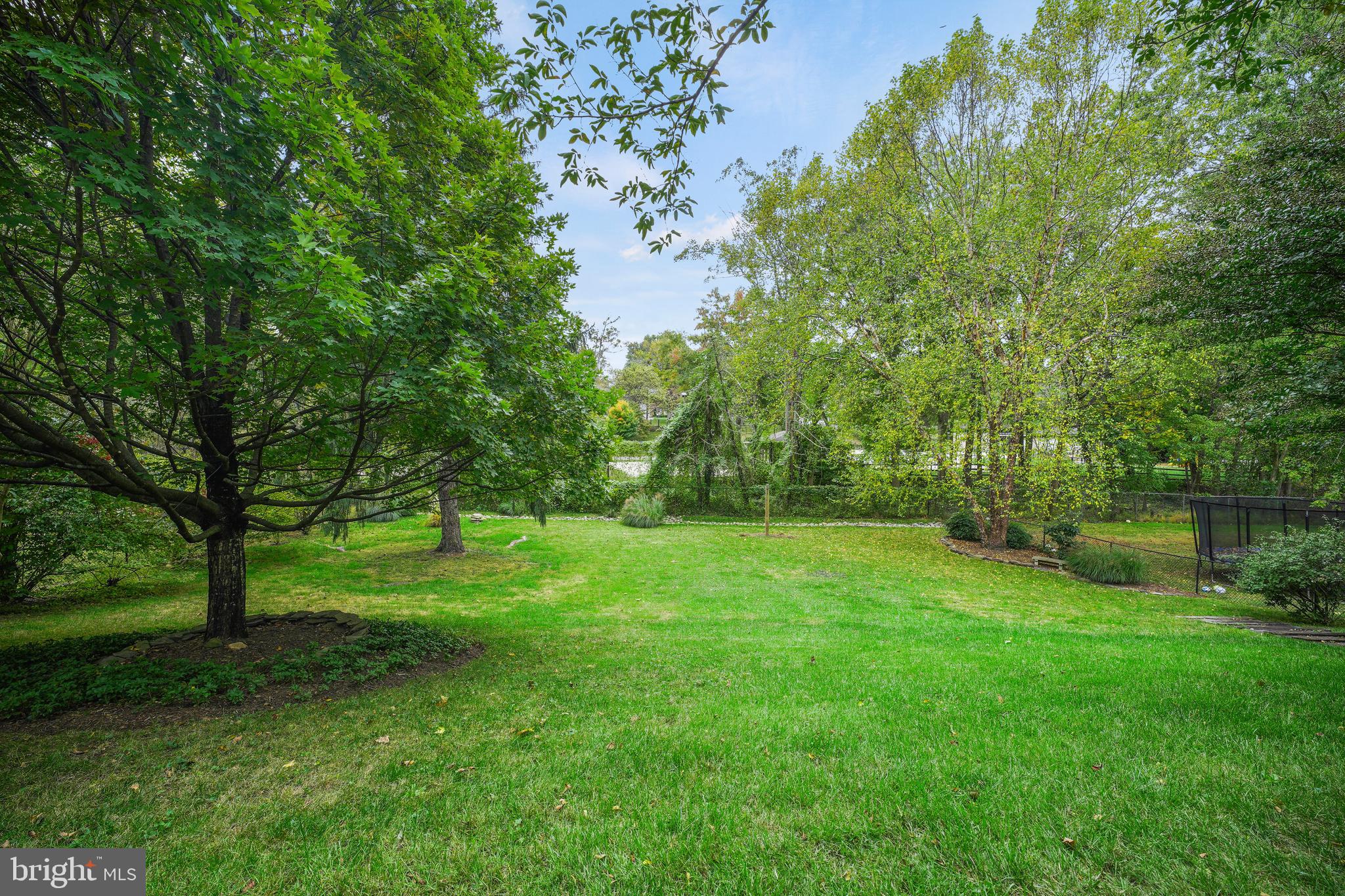 SHERWOOD FOREST MANOR - Residential