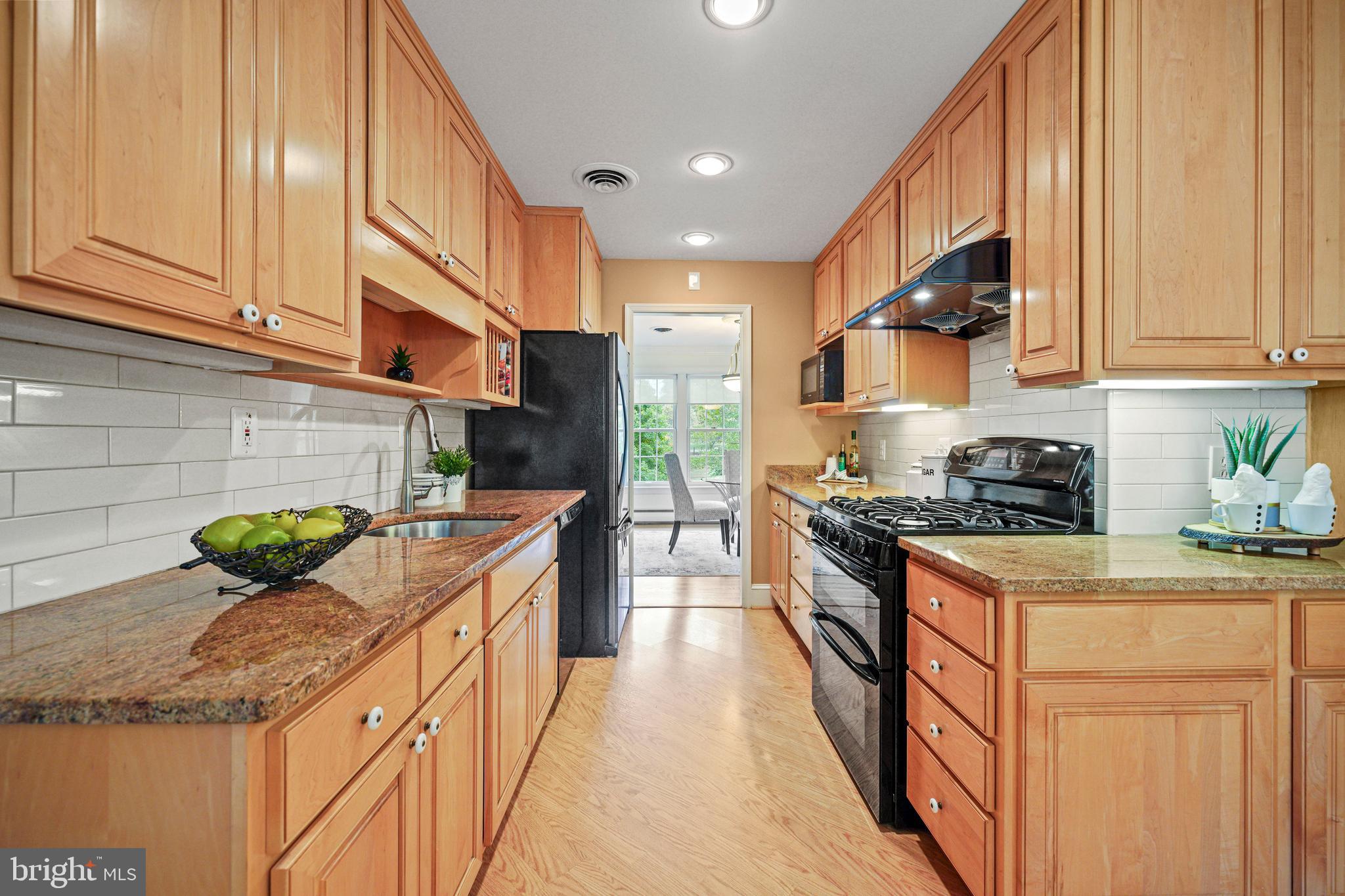 SHERWOOD FOREST MANOR - Residential