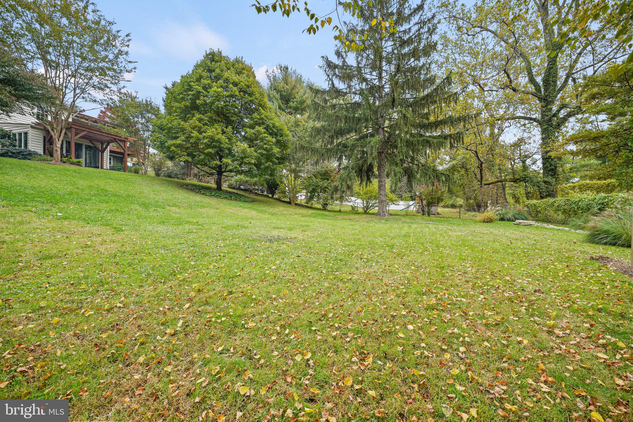 SHERWOOD FOREST MANOR - Residential