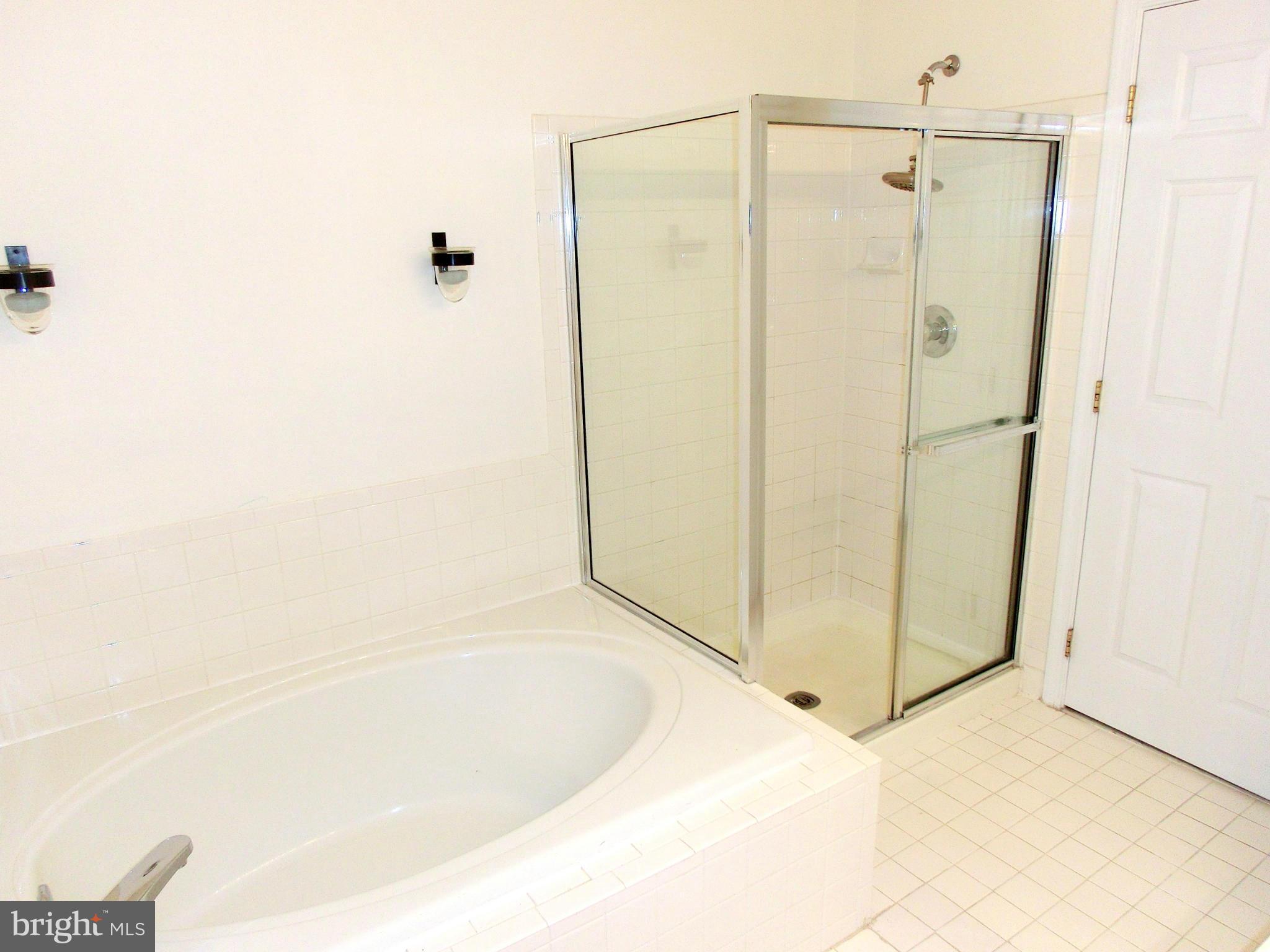 COLUMBIA TOWN CENTER - Residential Lease