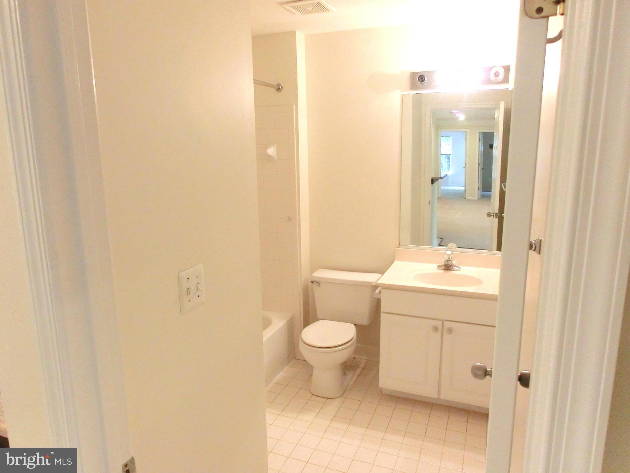 COLUMBIA TOWN CENTER - Residential Lease