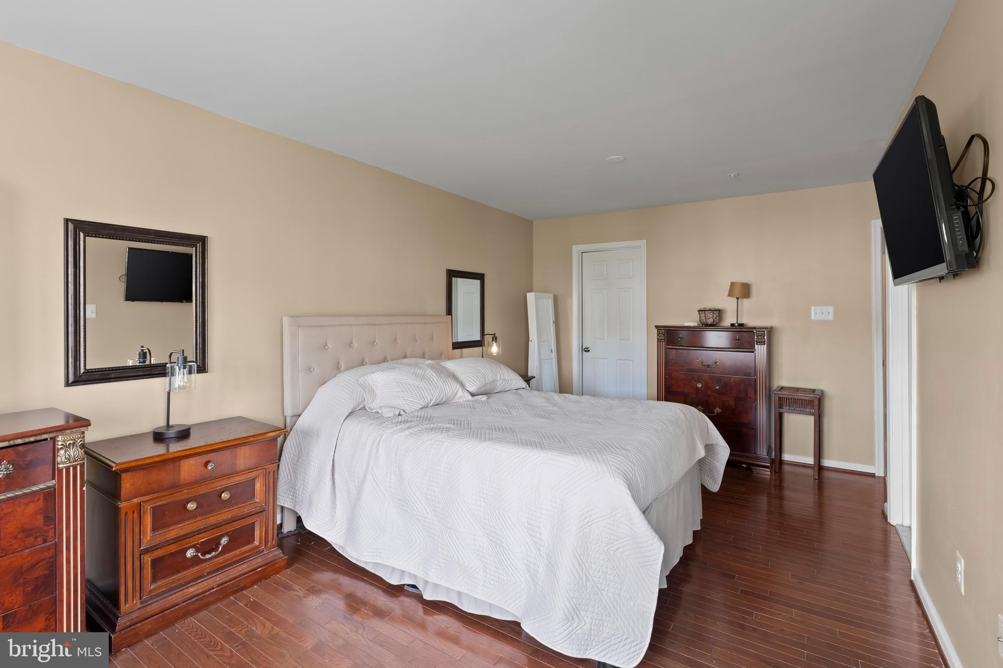 CARRIAGE HILLS TOWNHOUSE - Residential