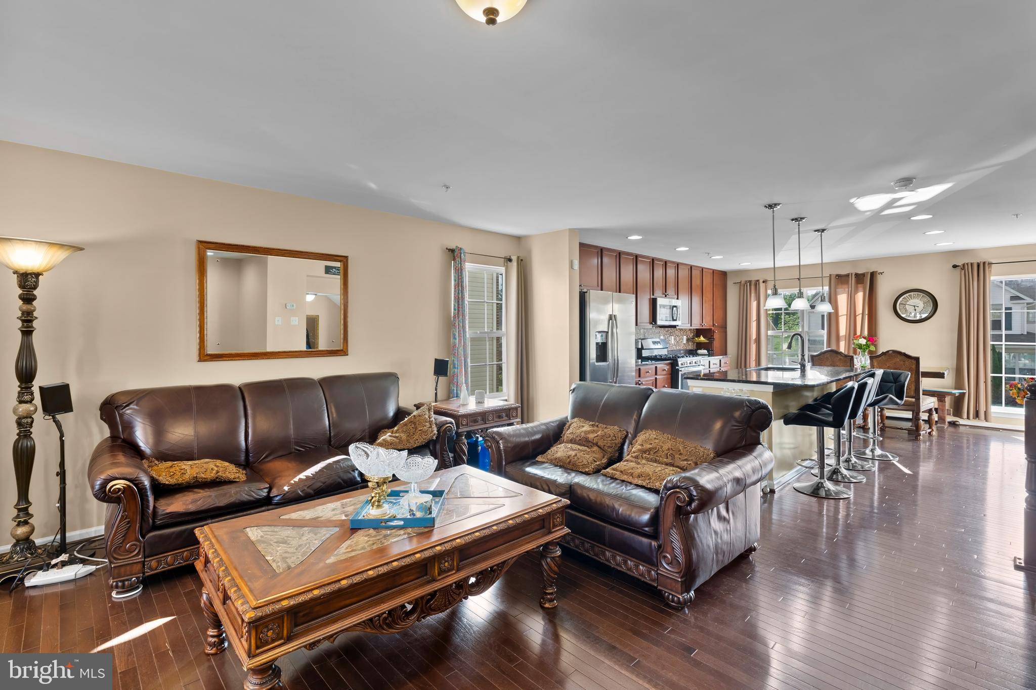 CARRIAGE HILLS TOWNHOUSE - Residential