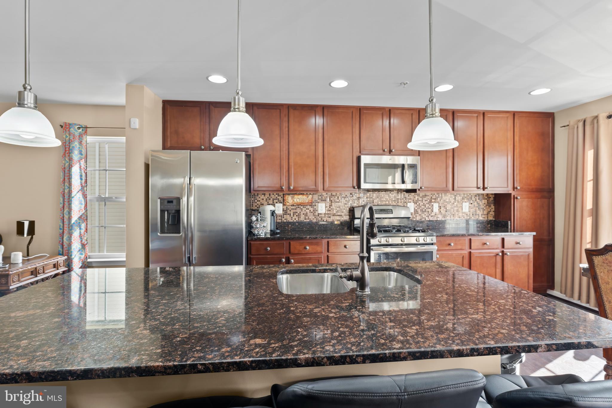 CARRIAGE HILLS TOWNHOUSE - Residential