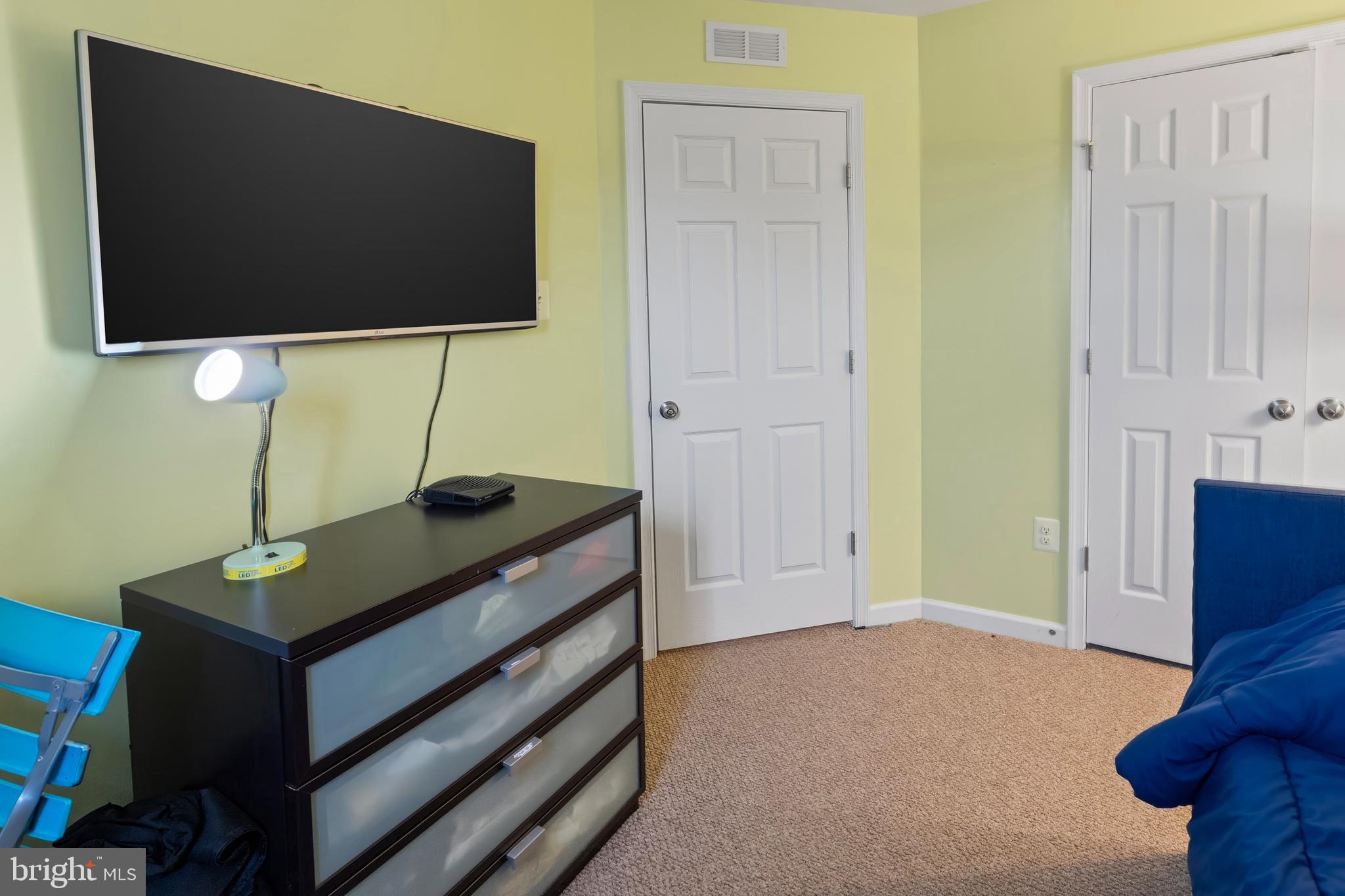 CARRIAGE HILLS TOWNHOUSE - Residential