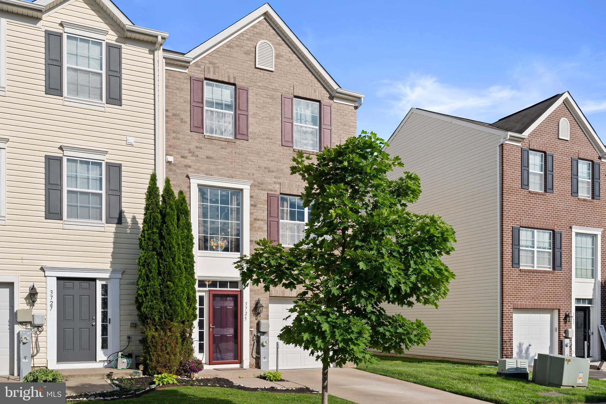 CARRIAGE HILLS TOWNHOUSE - Residential