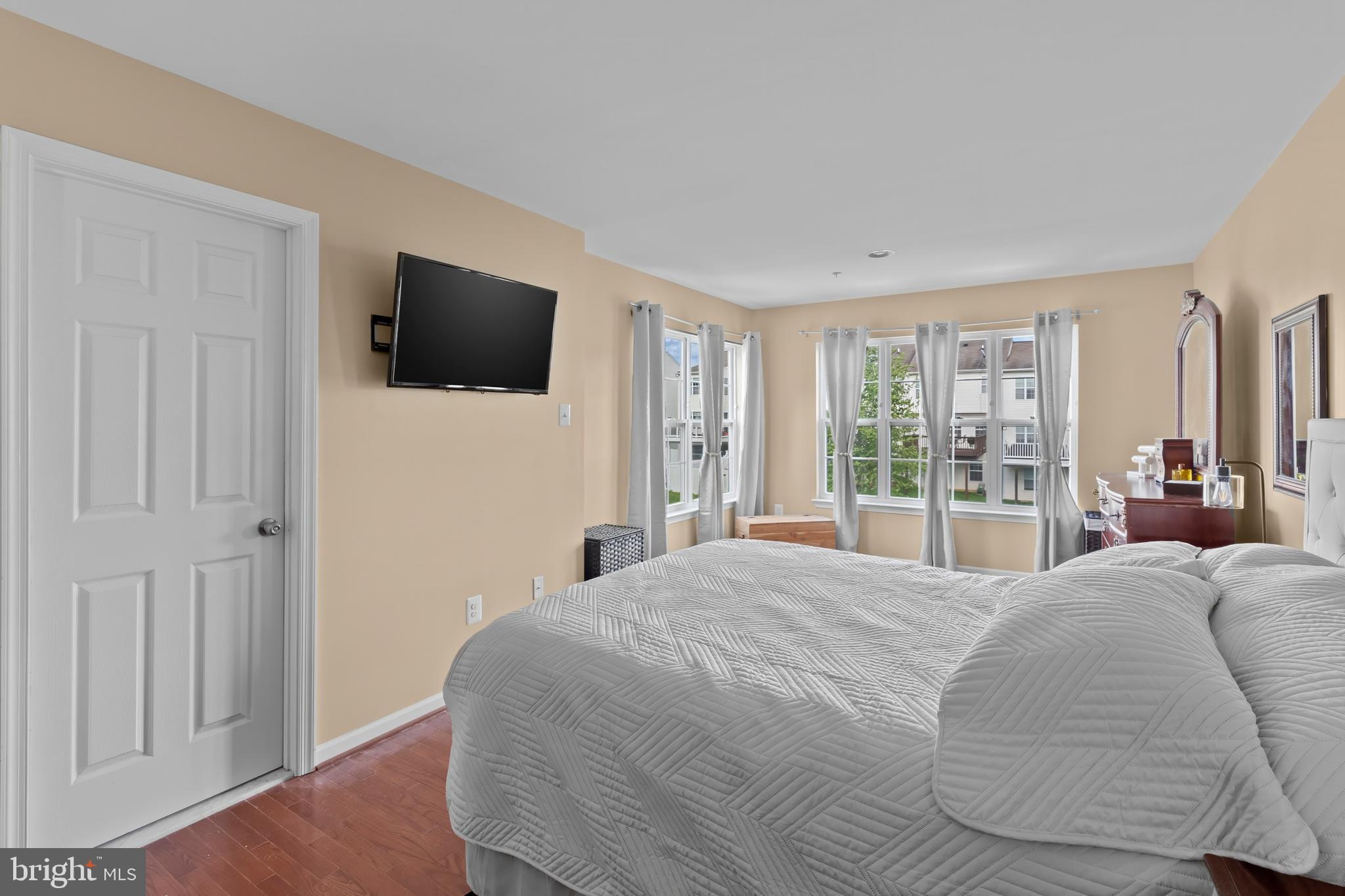 CARRIAGE HILLS TOWNHOUSE - Residential