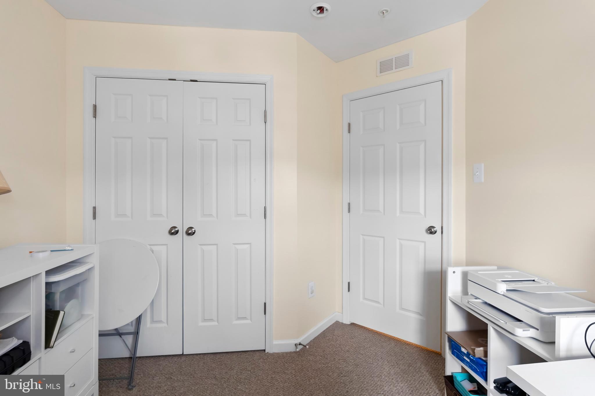 CARRIAGE HILLS TOWNHOUSE - Residential