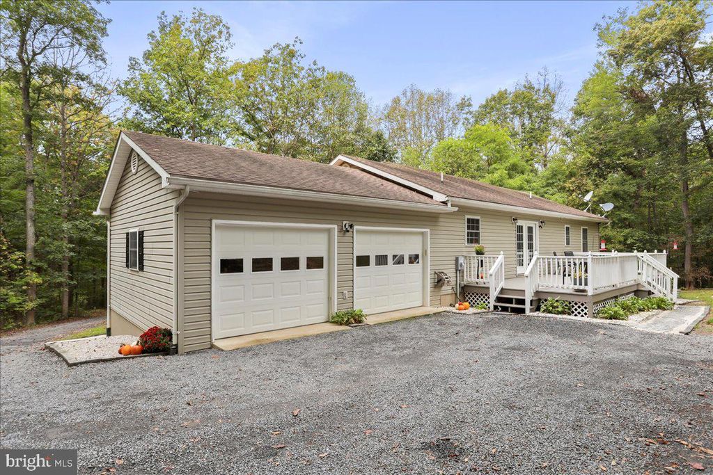 Photo of 2726 Cave Ridge Road, MT JACKSON, VA 22842 (MLS # VASH2012628)