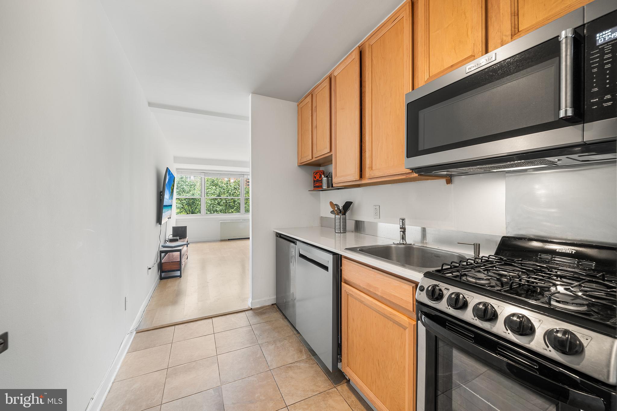 1810 RITTENHOUSE SQUARE 18 803