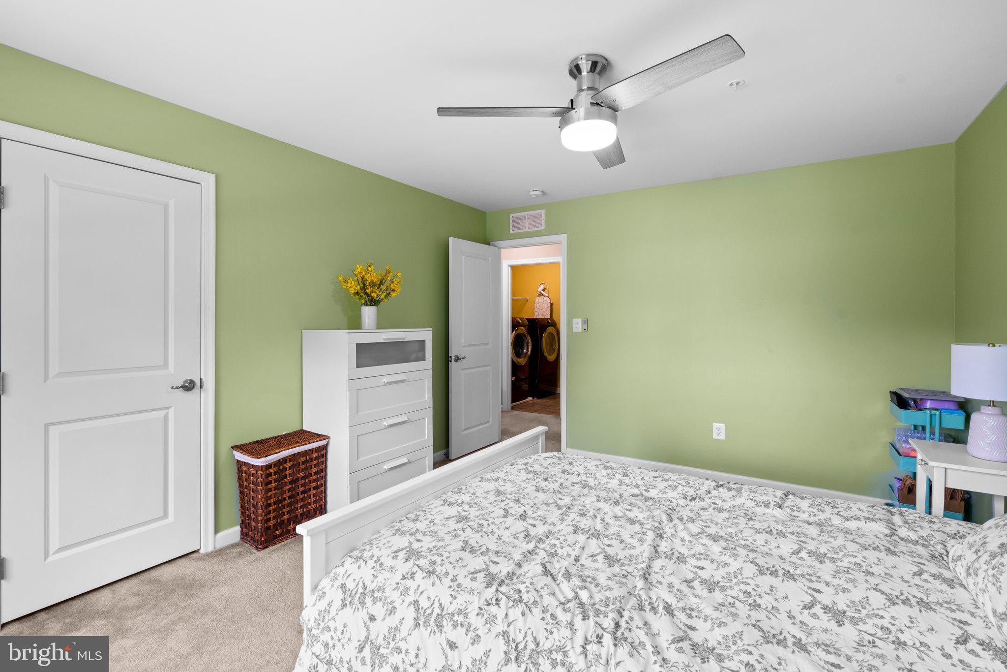 WOODSYDE RIDGE - Residential