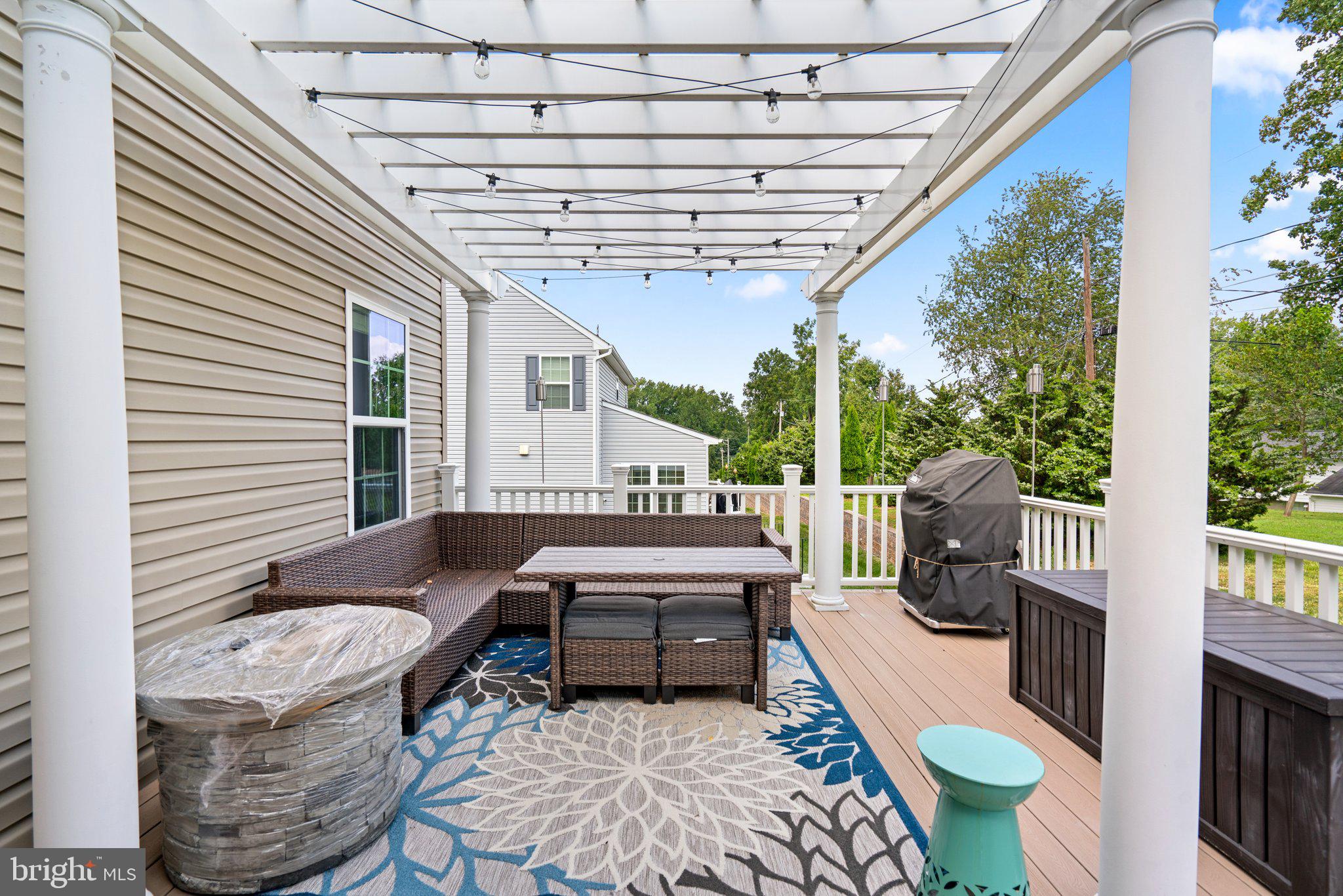 WOODSYDE RIDGE - Residential