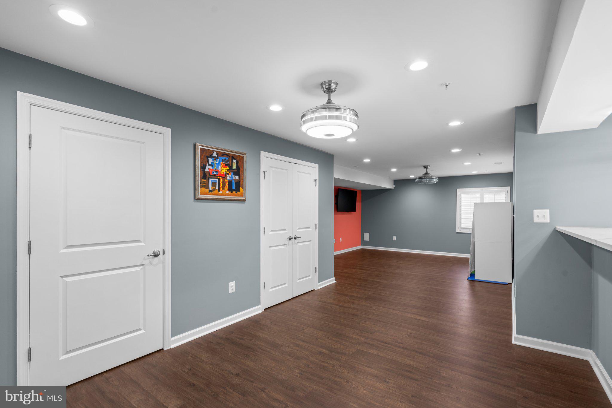 WOODSYDE RIDGE - Residential