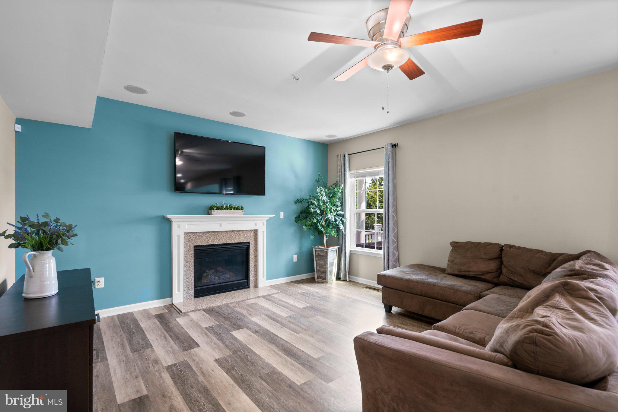 WOODSYDE RIDGE - Residential