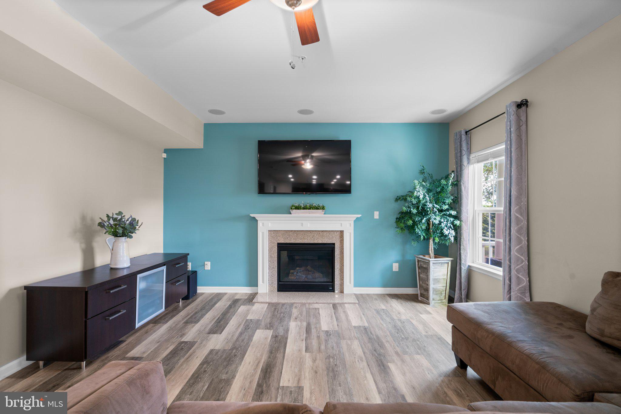 WOODSYDE RIDGE - Residential