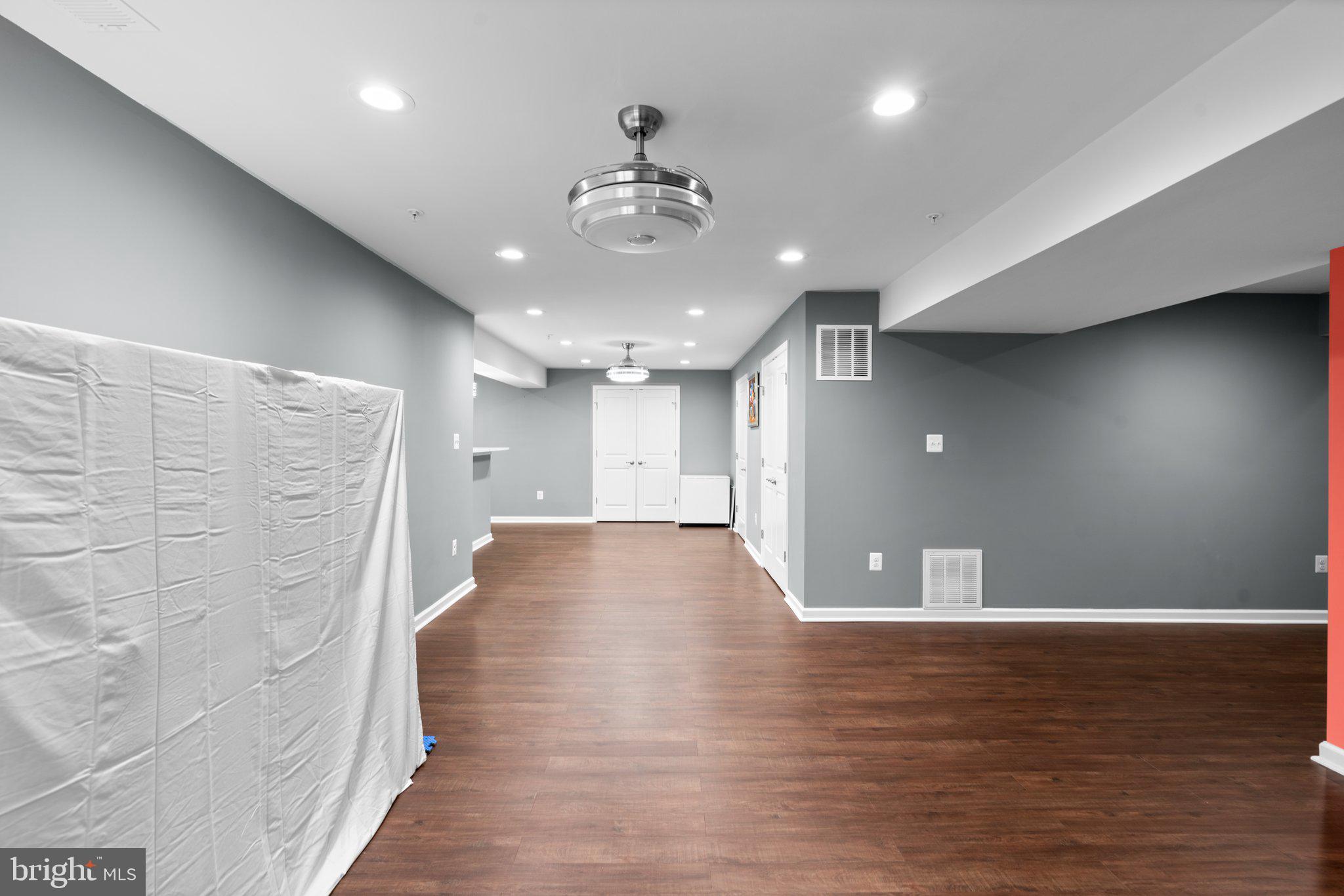 WOODSYDE RIDGE - Residential