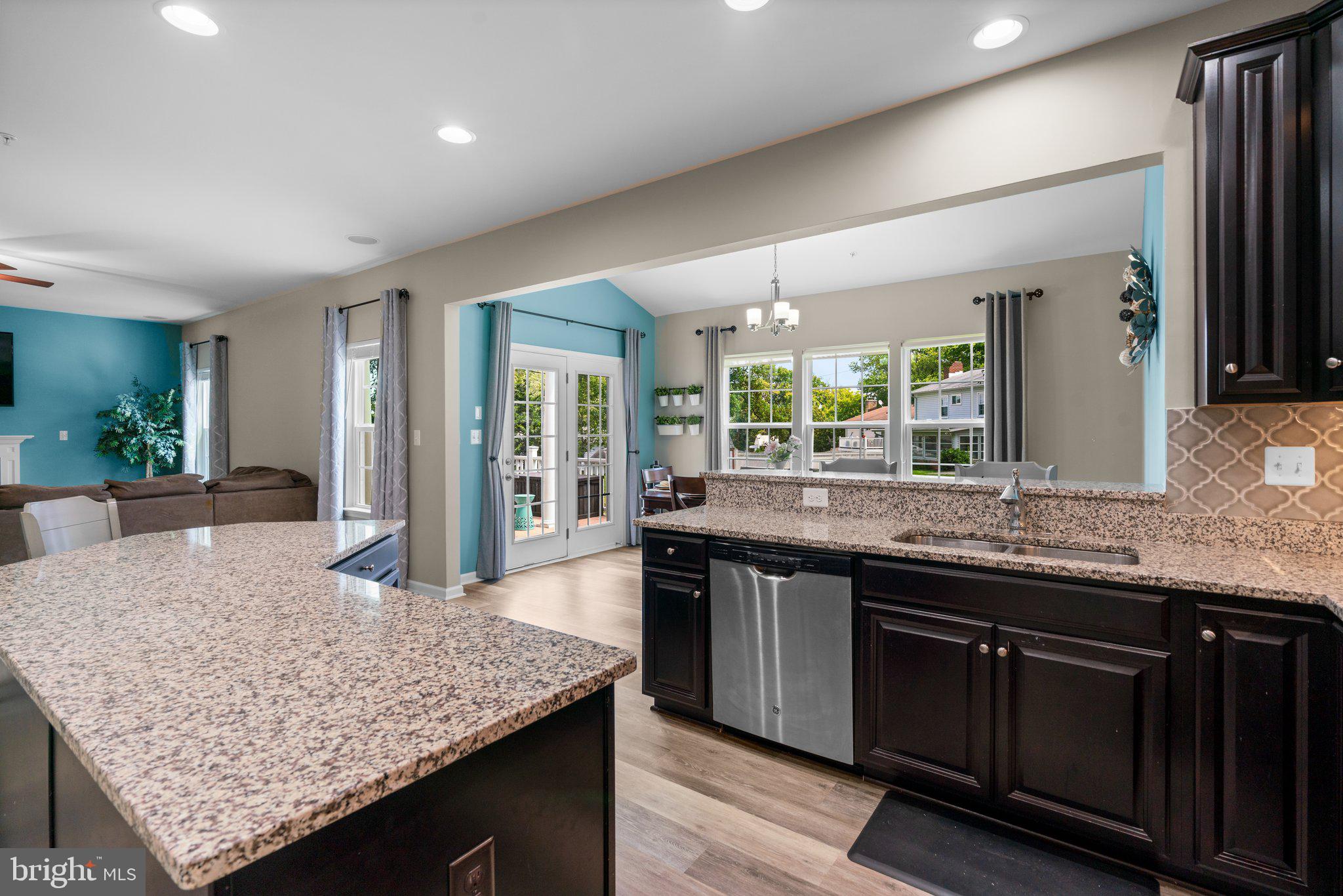 WOODSYDE RIDGE - Residential