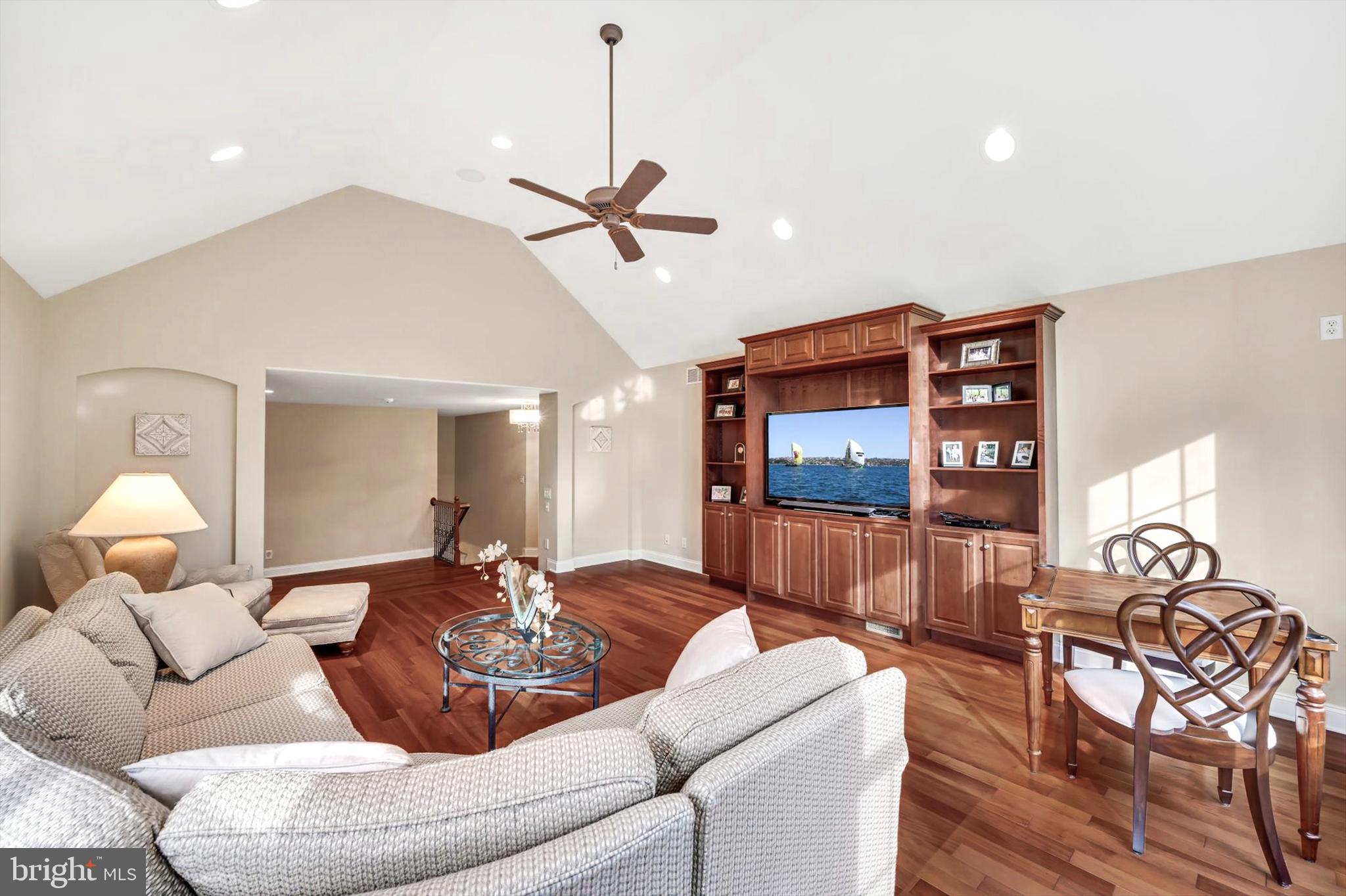 INVERNESS AT SPRIN - Residential