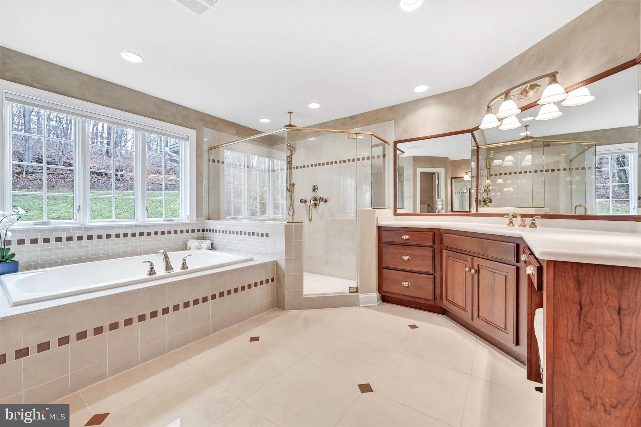 INVERNESS AT SPRIN - Residential