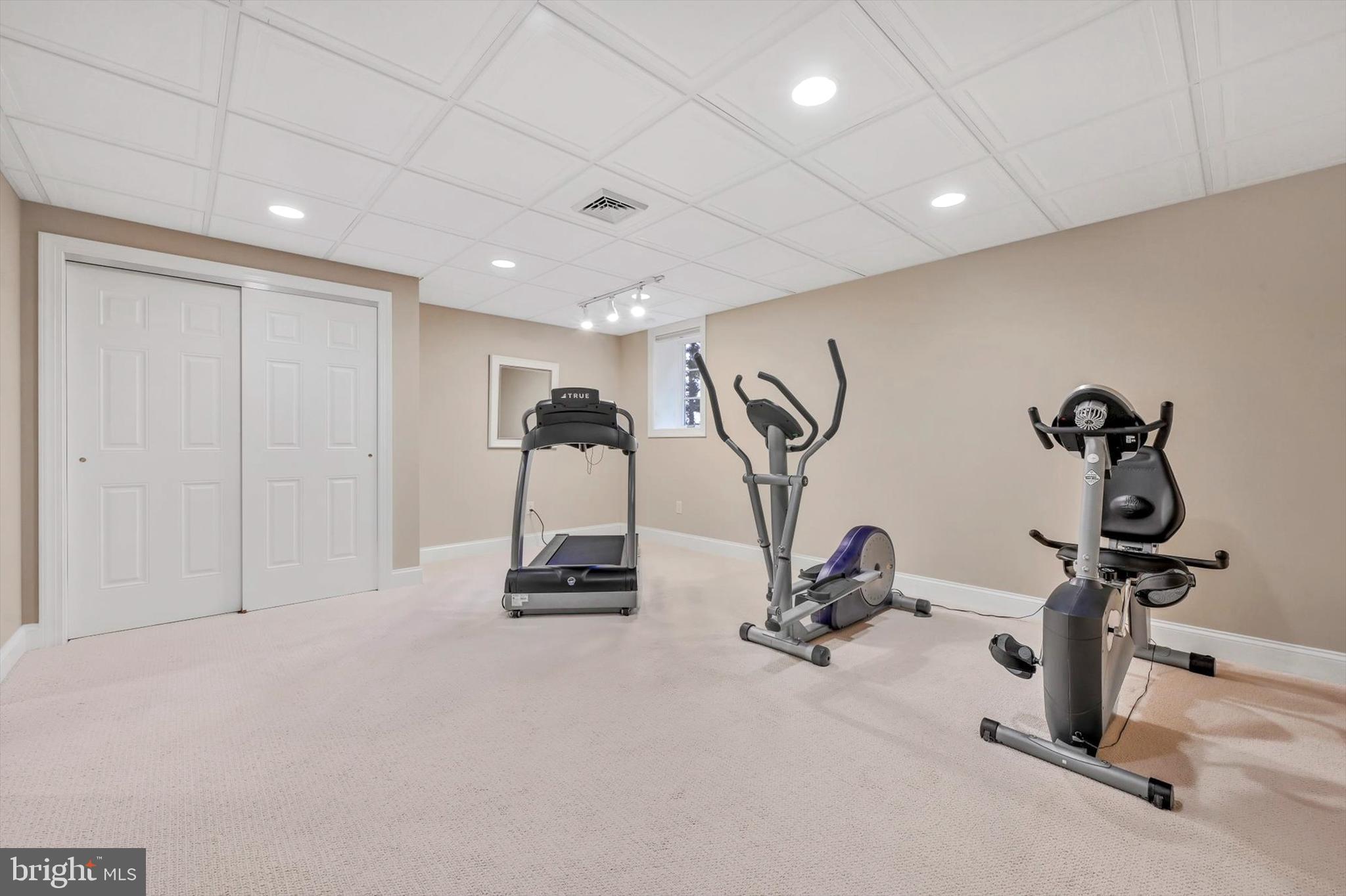 INVERNESS AT SPRIN - Residential