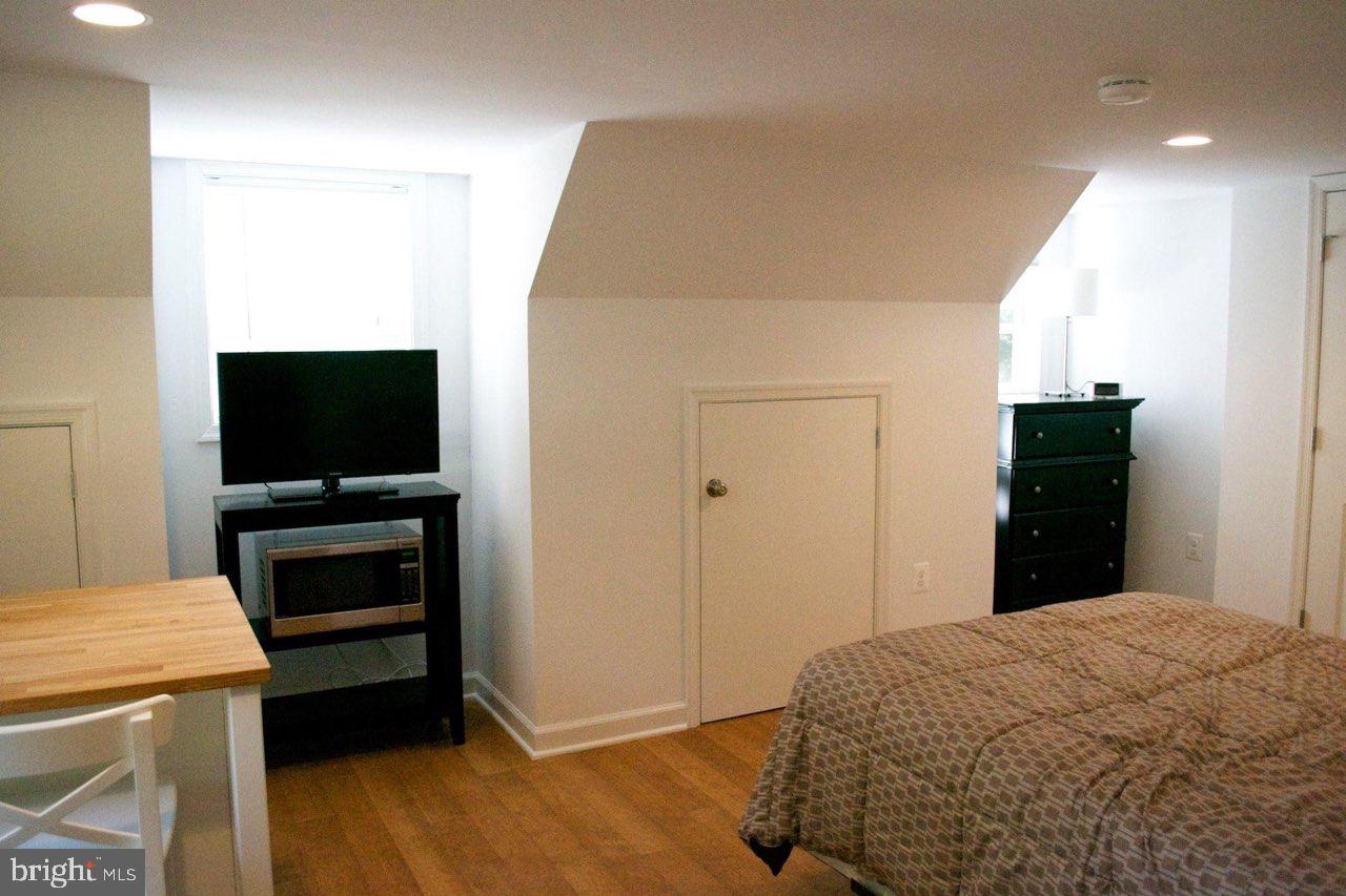 BRADDOCK ACRES - Residential