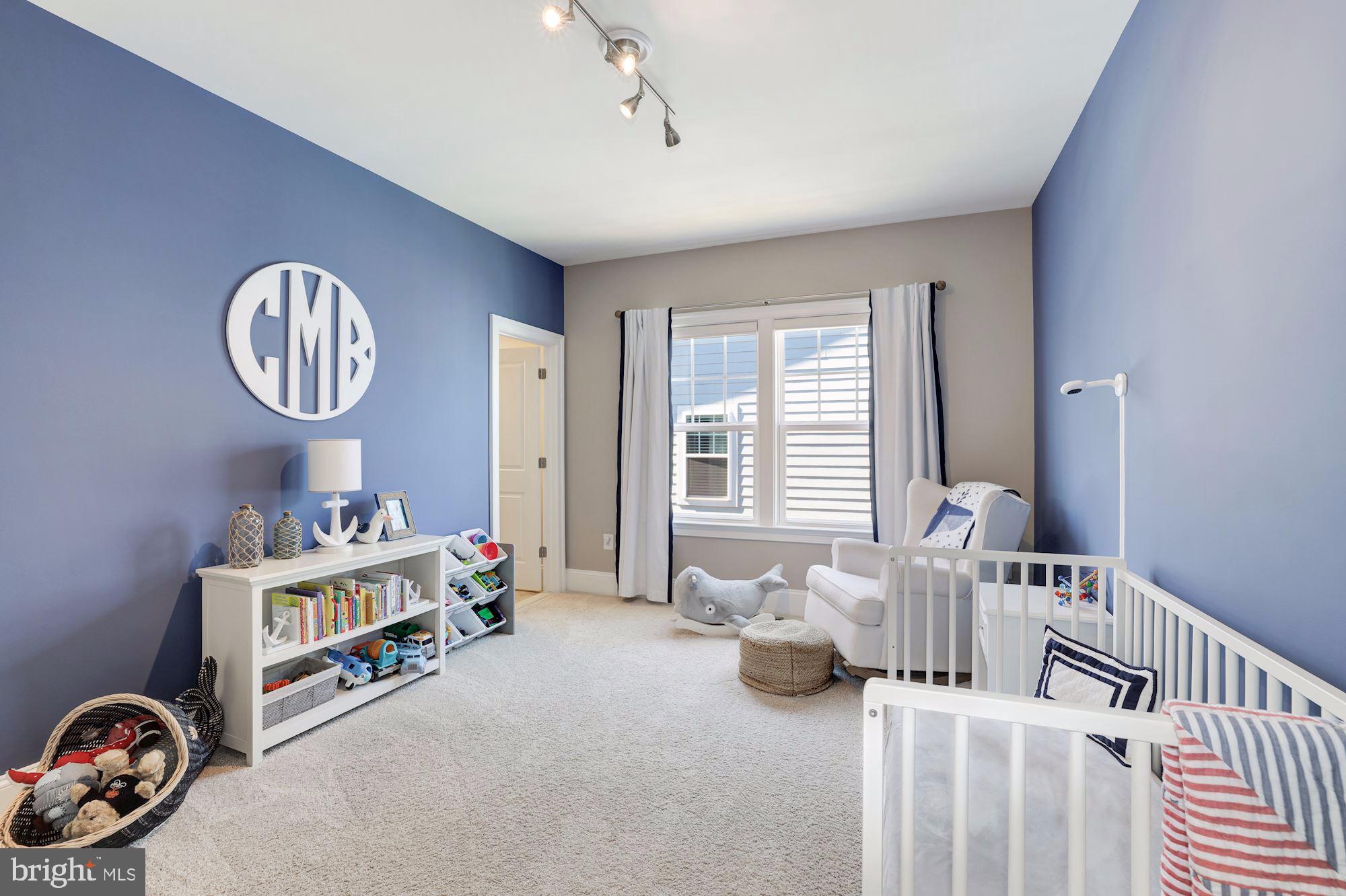 MANOR RIDGE - Residential