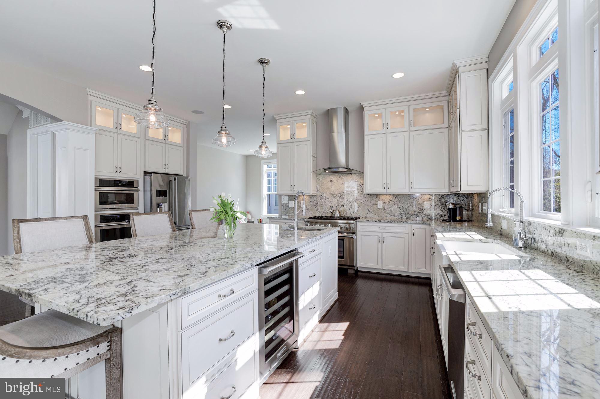 MANOR RIDGE - Residential