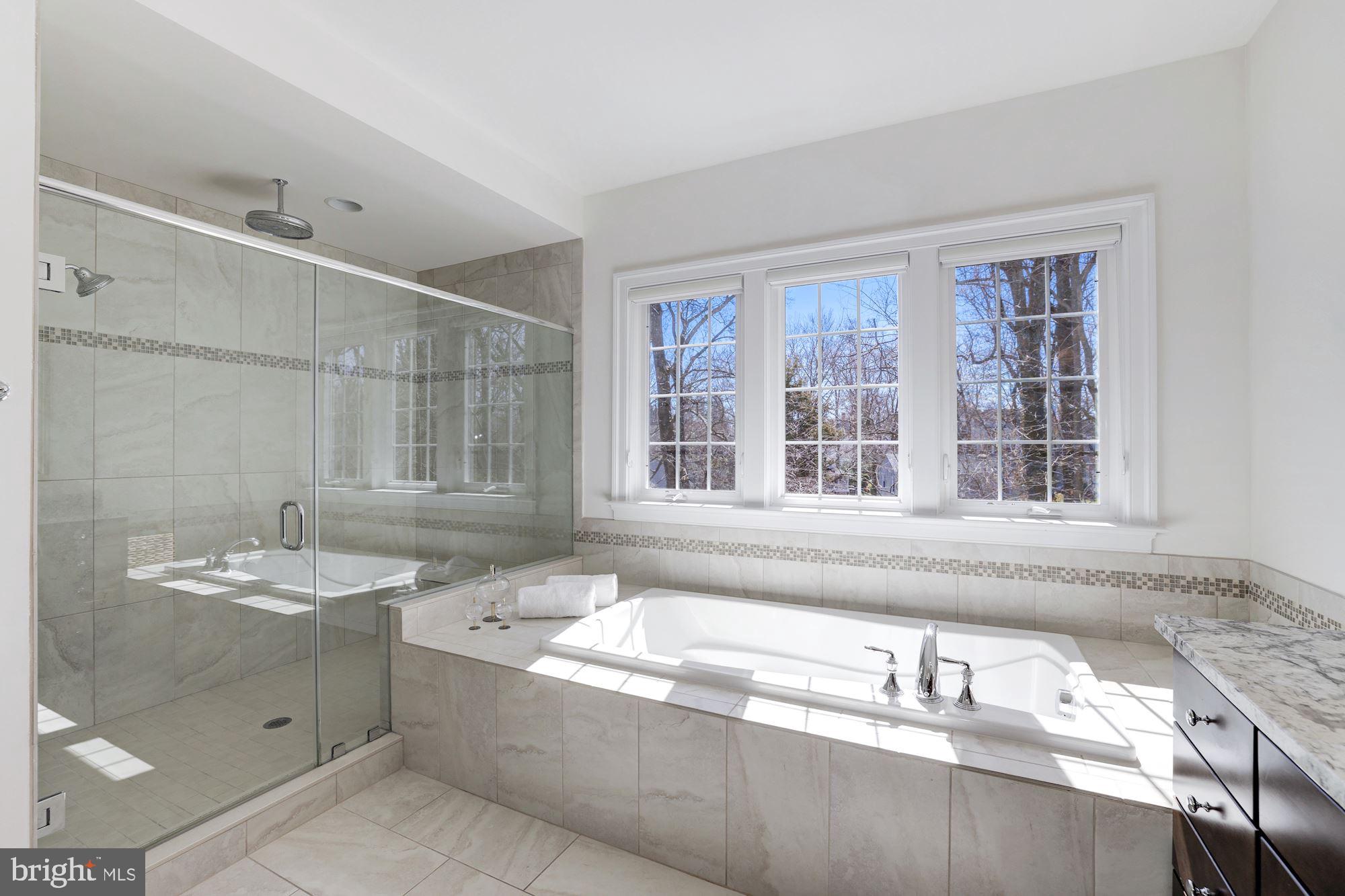 MANOR RIDGE - Residential