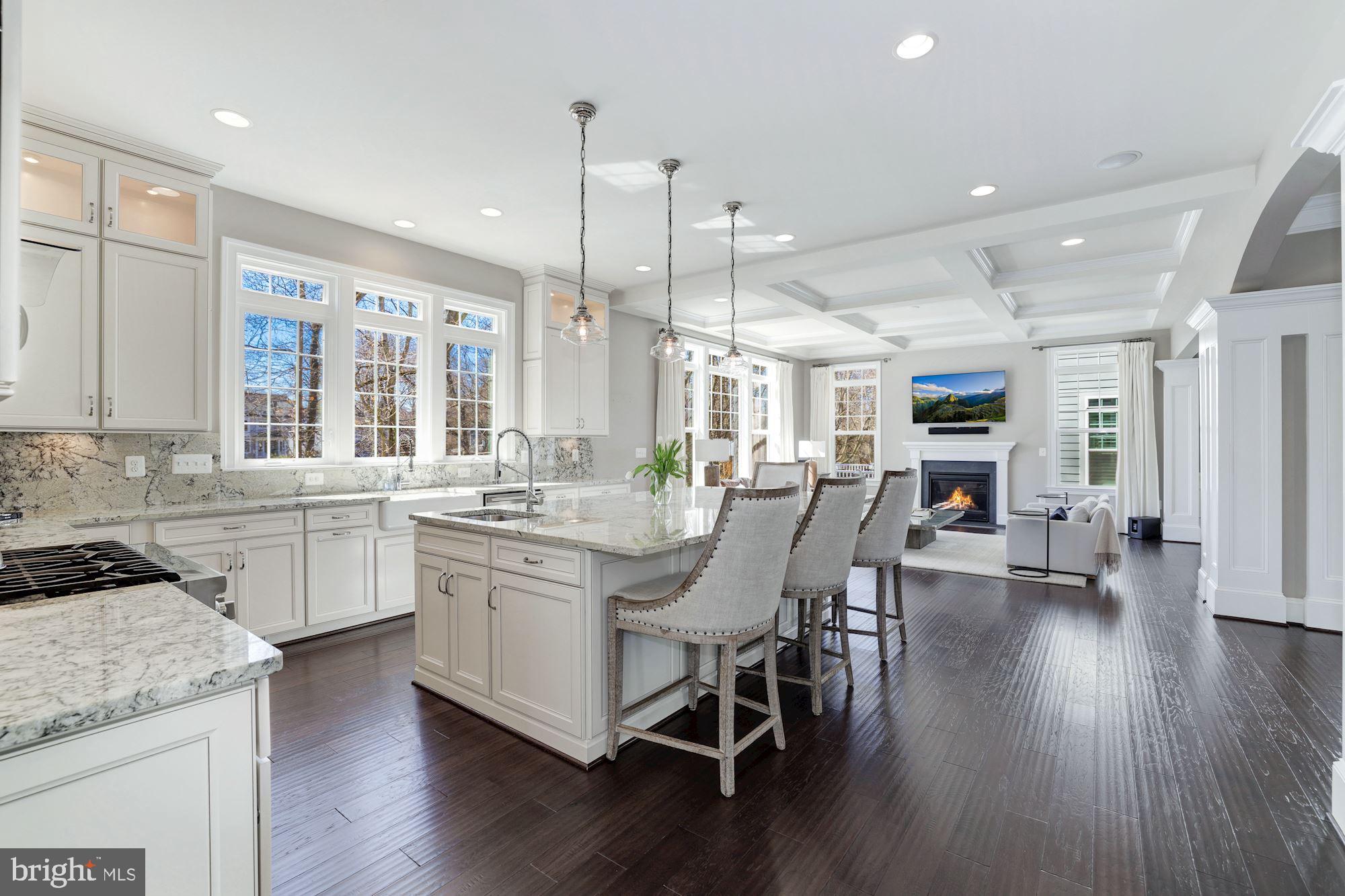 MANOR RIDGE - Residential