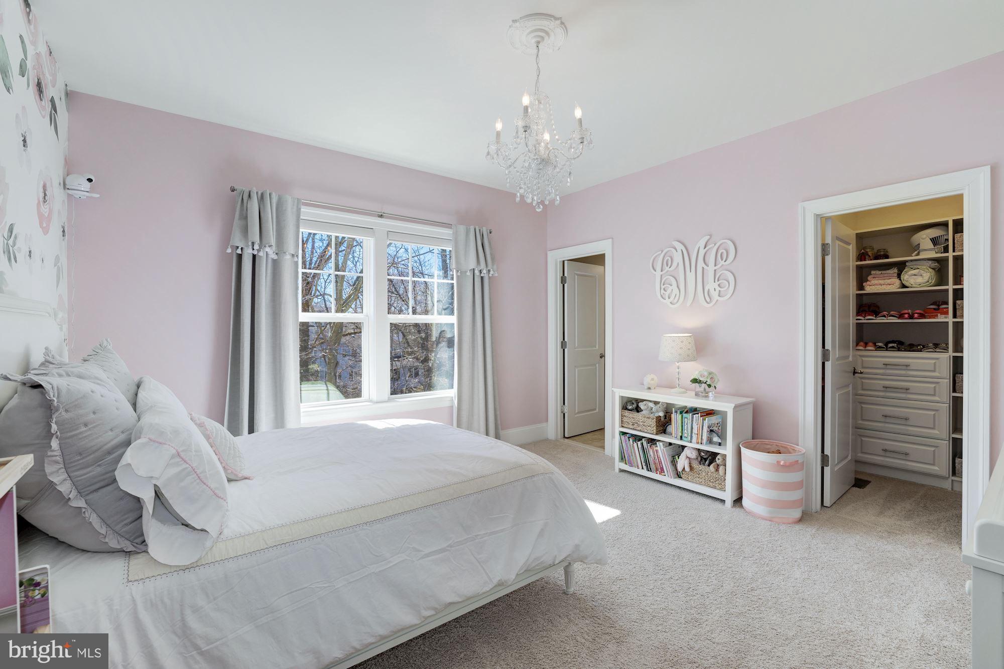 MANOR RIDGE - Residential