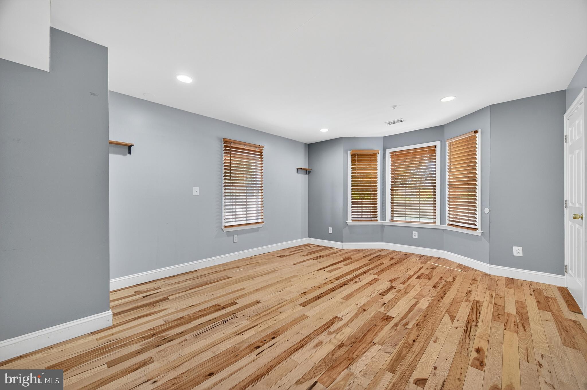 GREEN MEADOWS - Residential