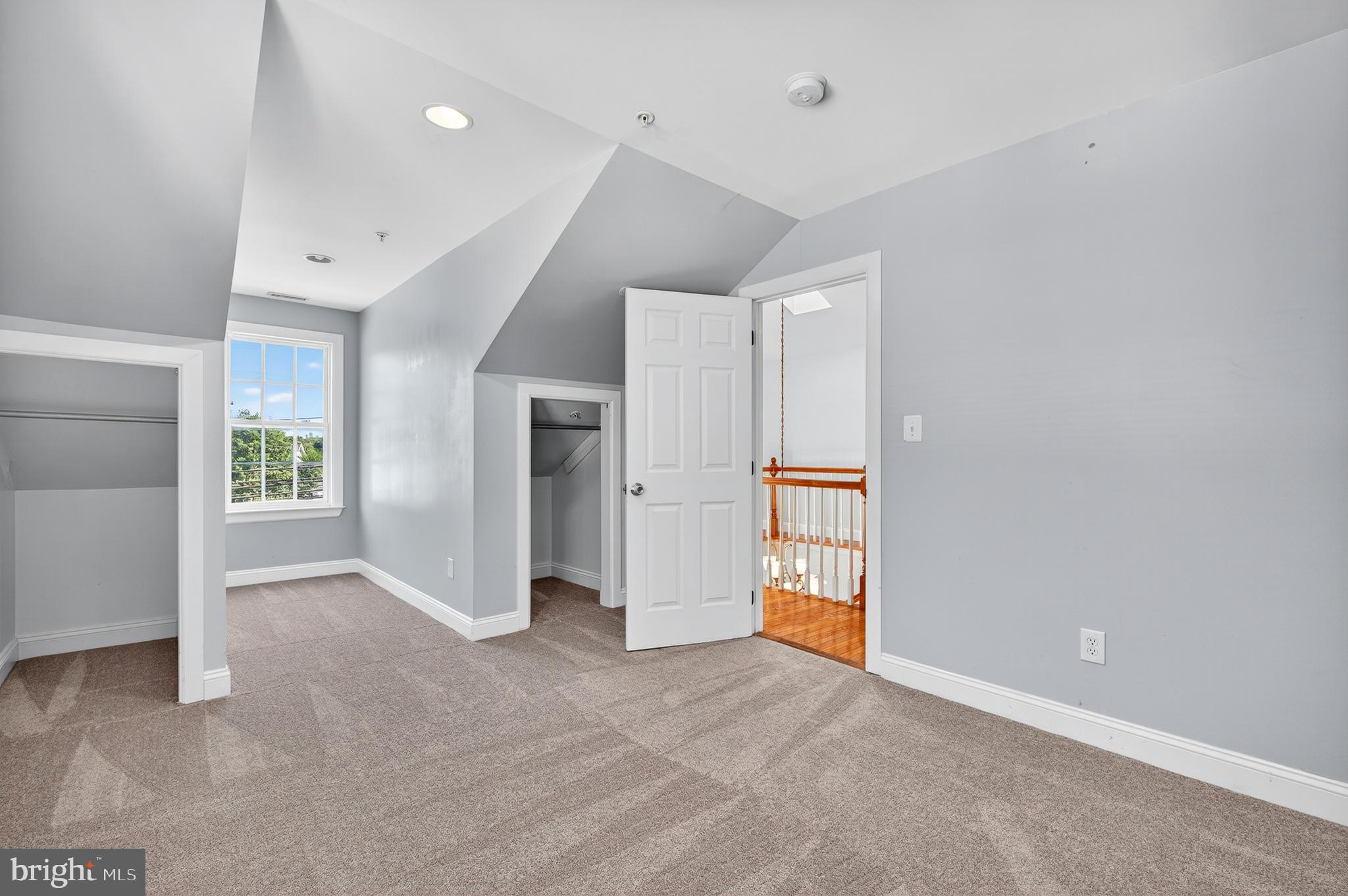 GREEN MEADOWS - Residential