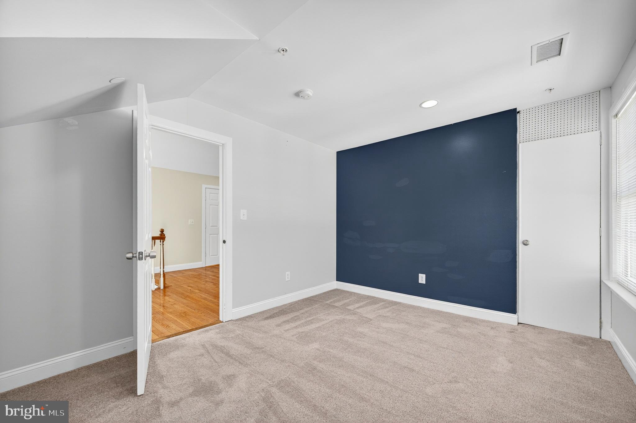 GREEN MEADOWS - Residential