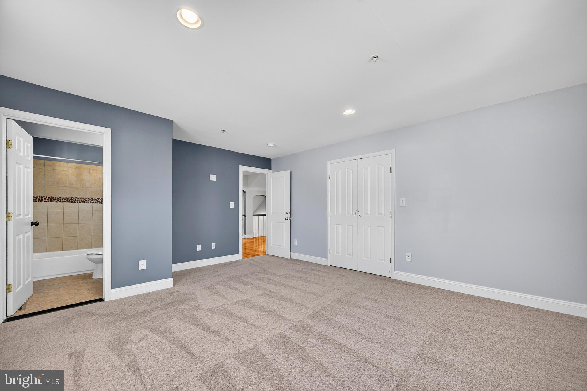 GREEN MEADOWS - Residential