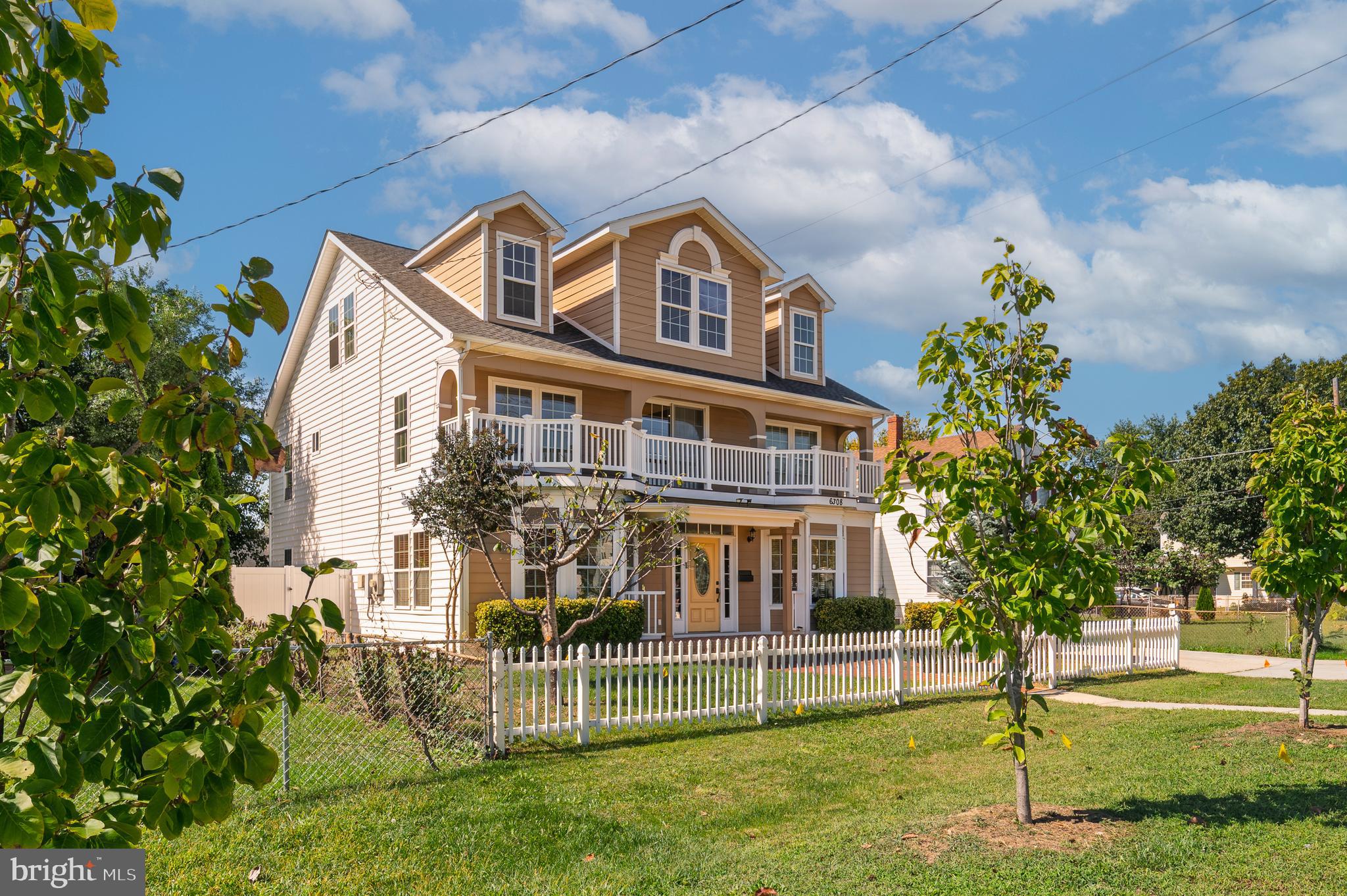 GREEN MEADOWS - Residential