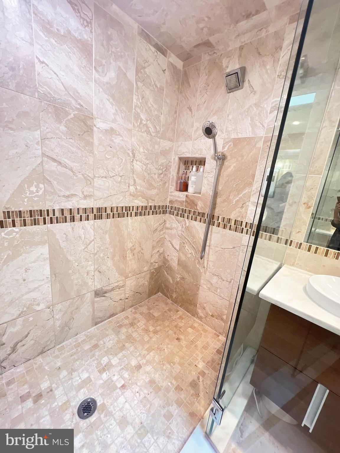 WILDWOOD HILLS - Residential Lease